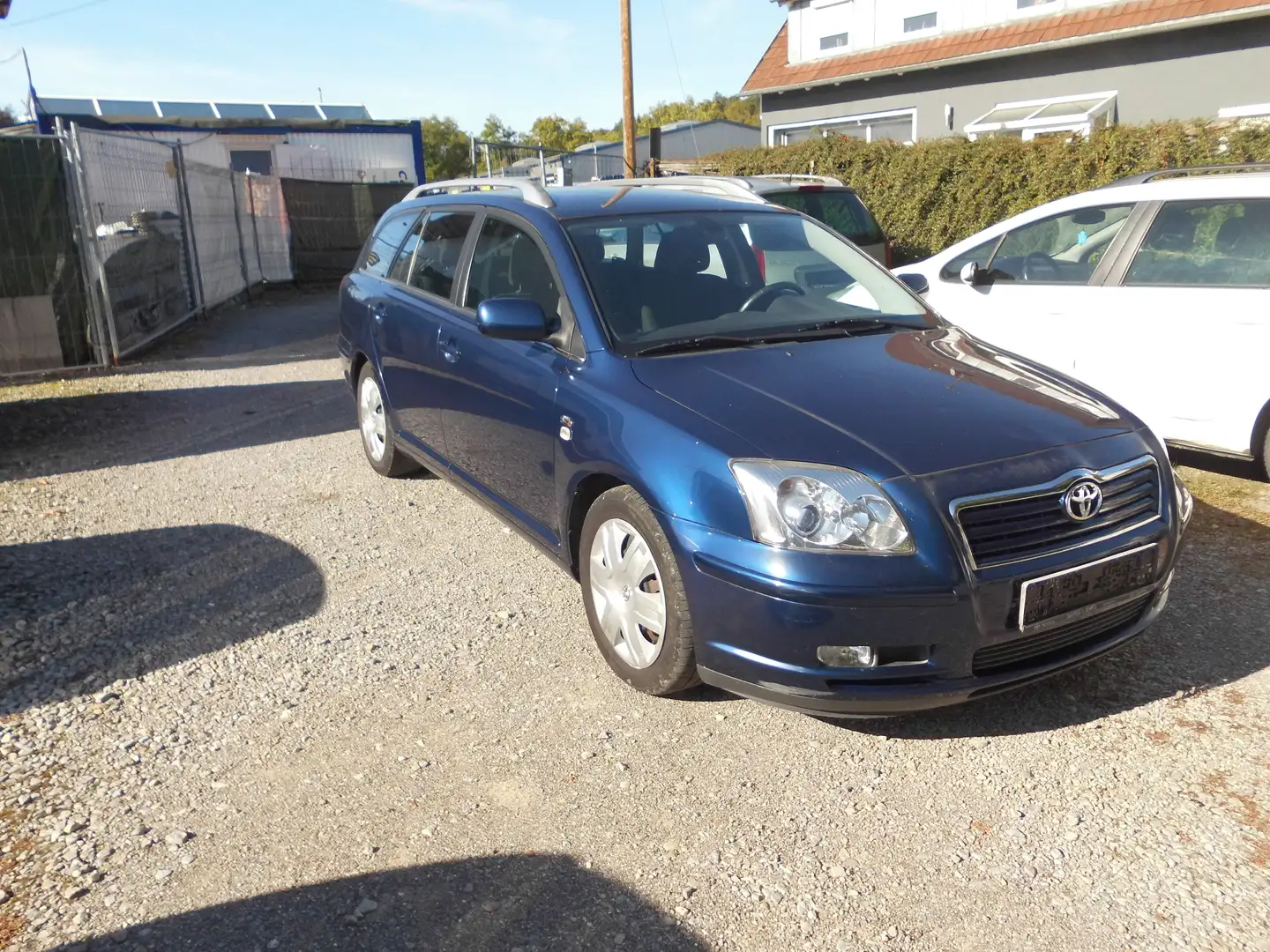 Toyota Avensis Avensis Combi Diesel 2.0 D-4D Combi Blau - 2
