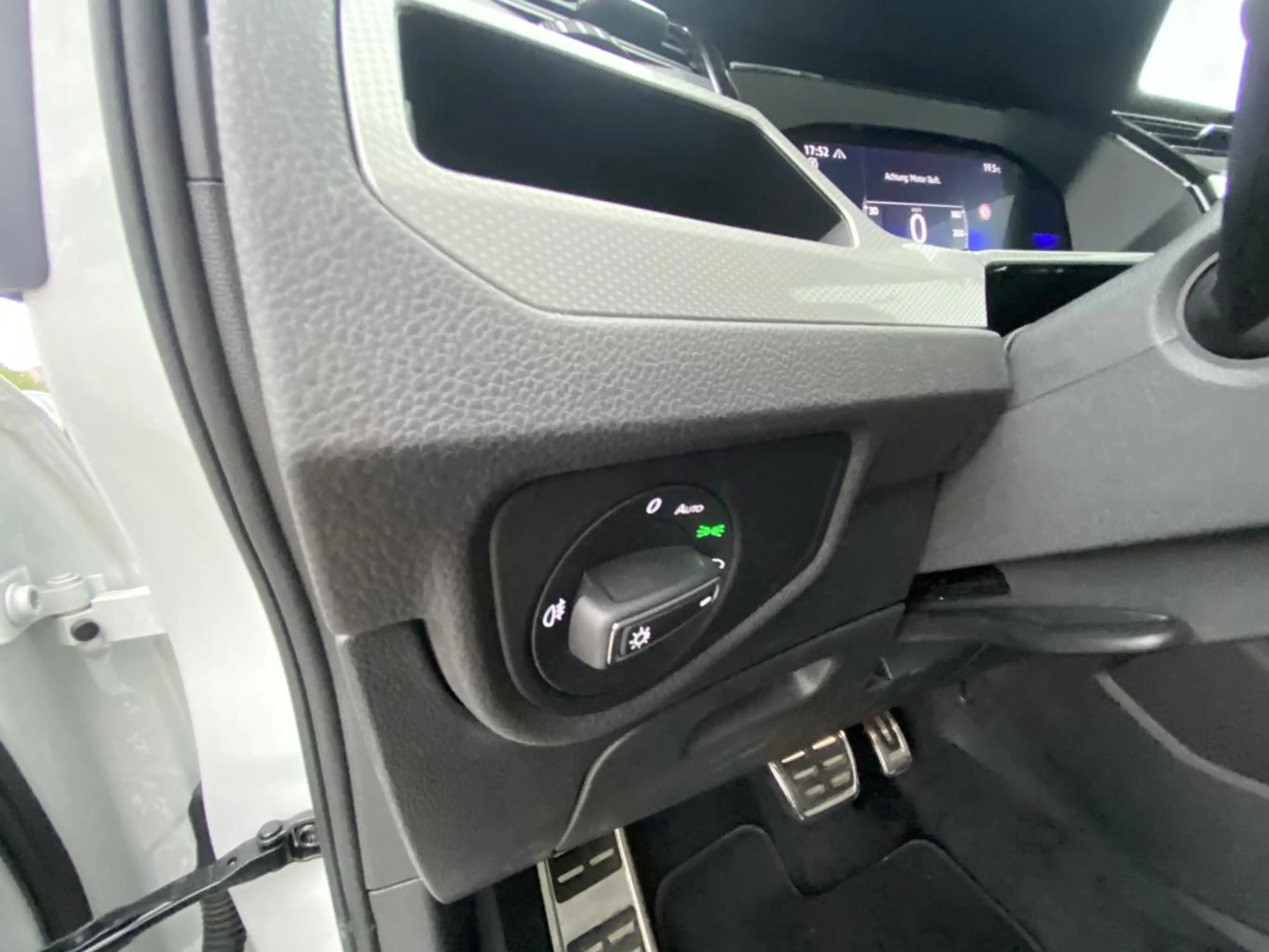 Volkswagen Touran 2.0 TDI DSG MOVE APP-CONNECT+VIRTUAL-COCK — photo 11
