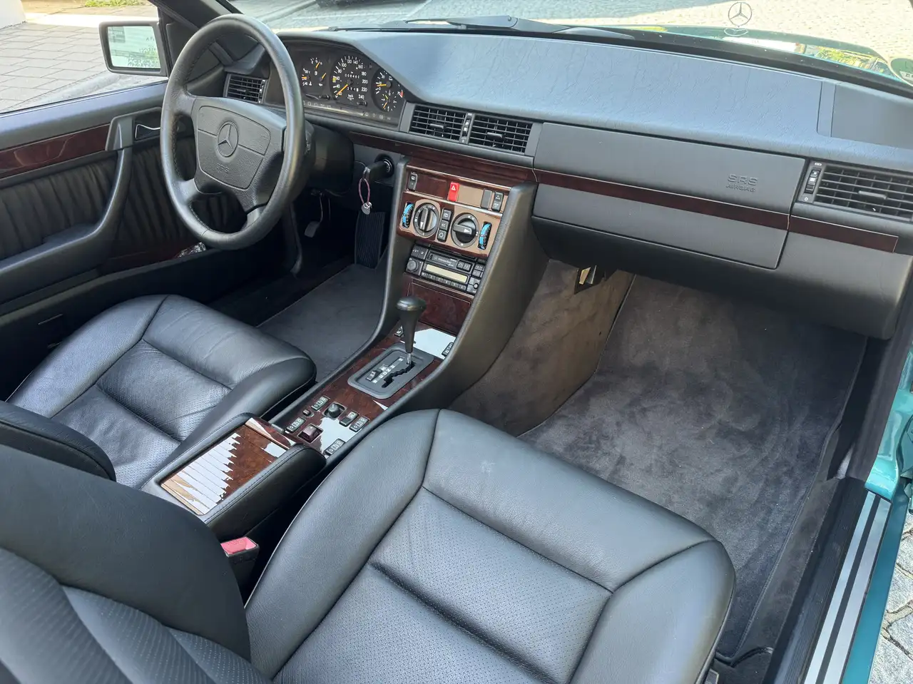 Mercedes-Benz E 200 Original 8.483 km | Erstlack | Deutsches Fahrzeug, foto 12