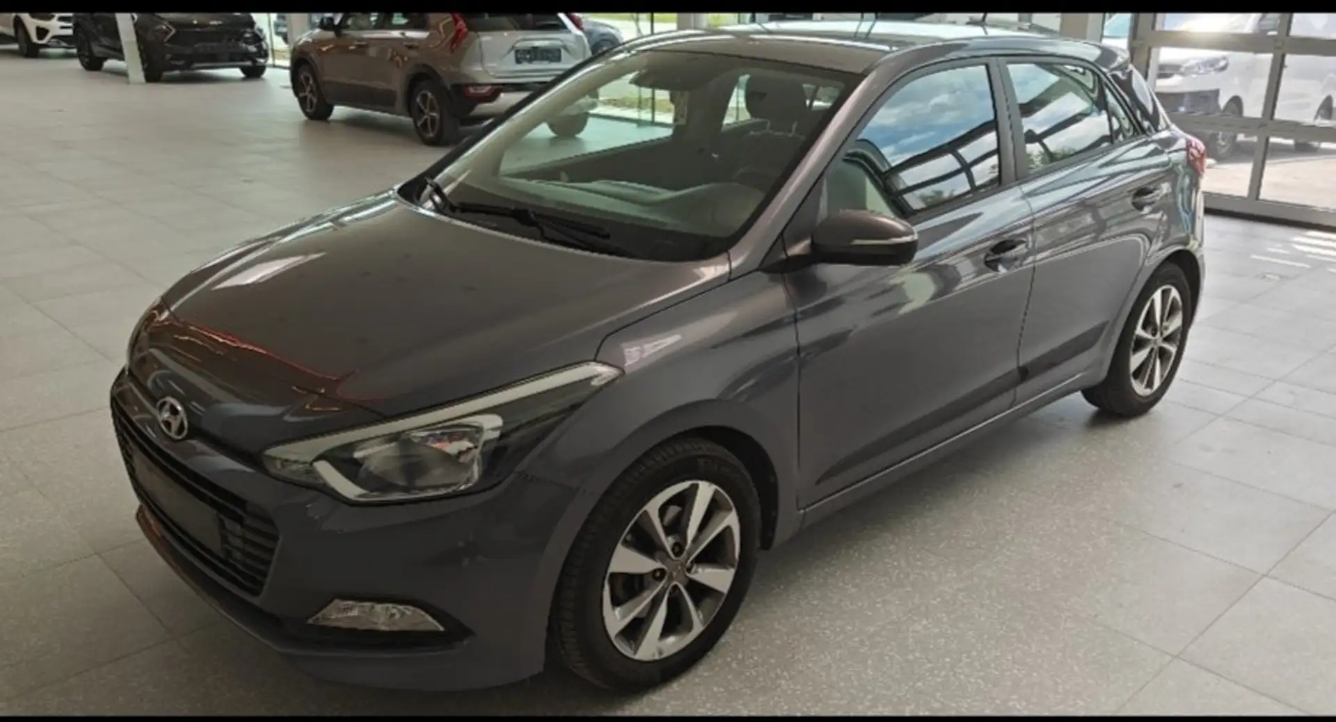 Hyundai i20 i20 1.0 T-GDi Twist Gris - 1