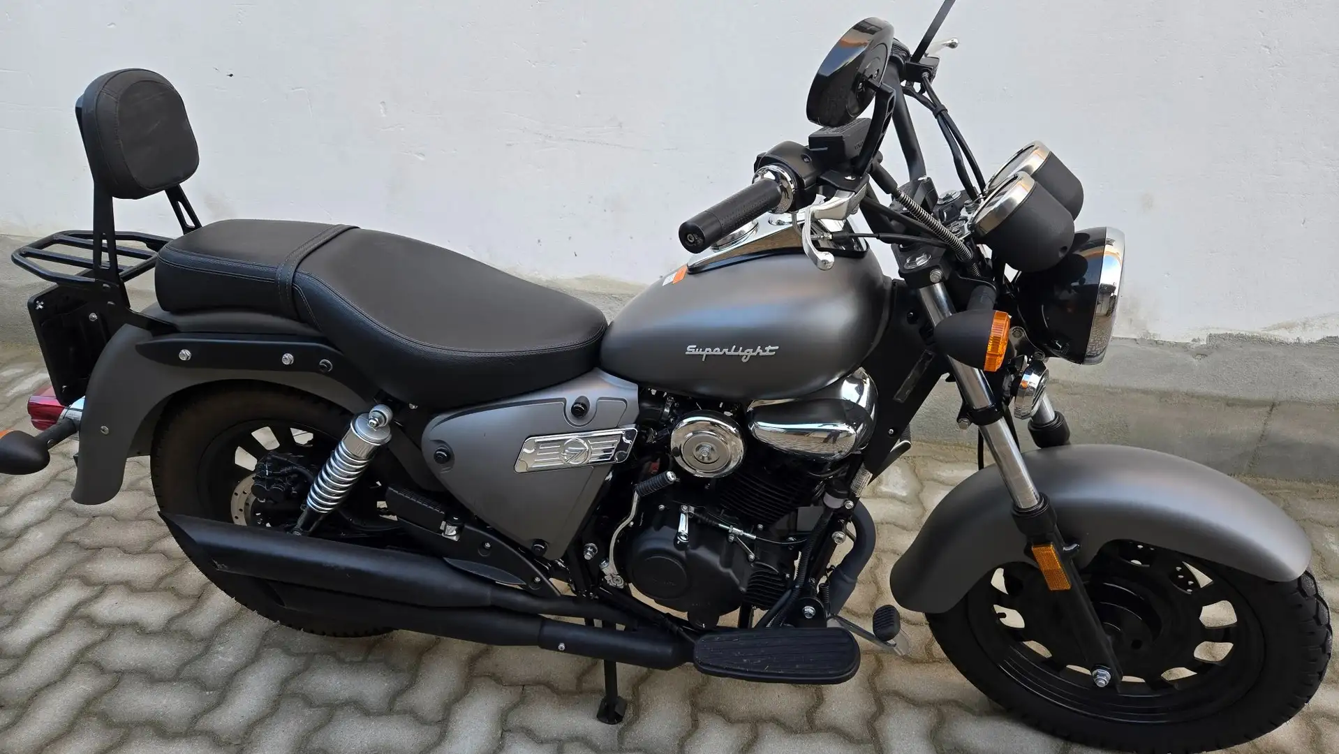 Keeway Superlight 125 Gris - 2