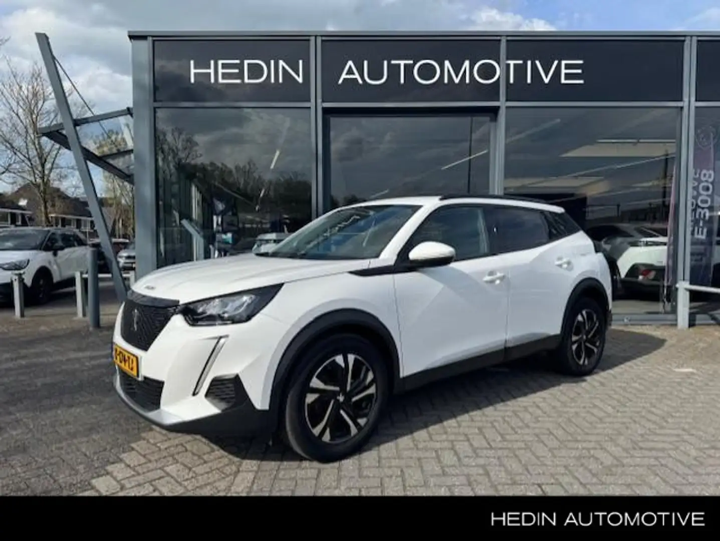 Peugeot 2008 1.2 130PK Allure | Trekhaak | Navigatie | Climate Blanc - 1