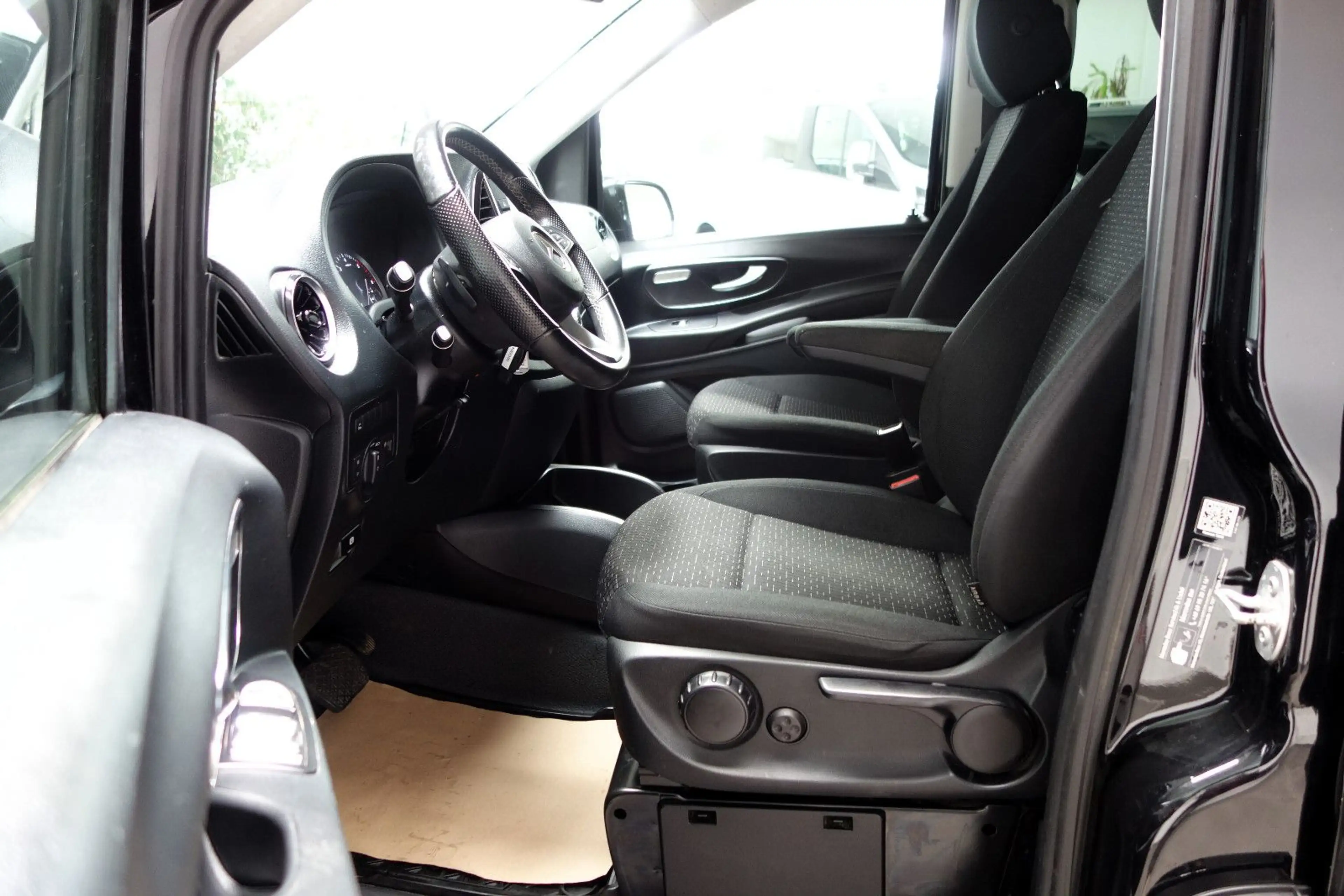 Mercedes-Benz Vito 124 CDI Tourer Edition 9G-Tronic/Klima/17-Z — photo 9