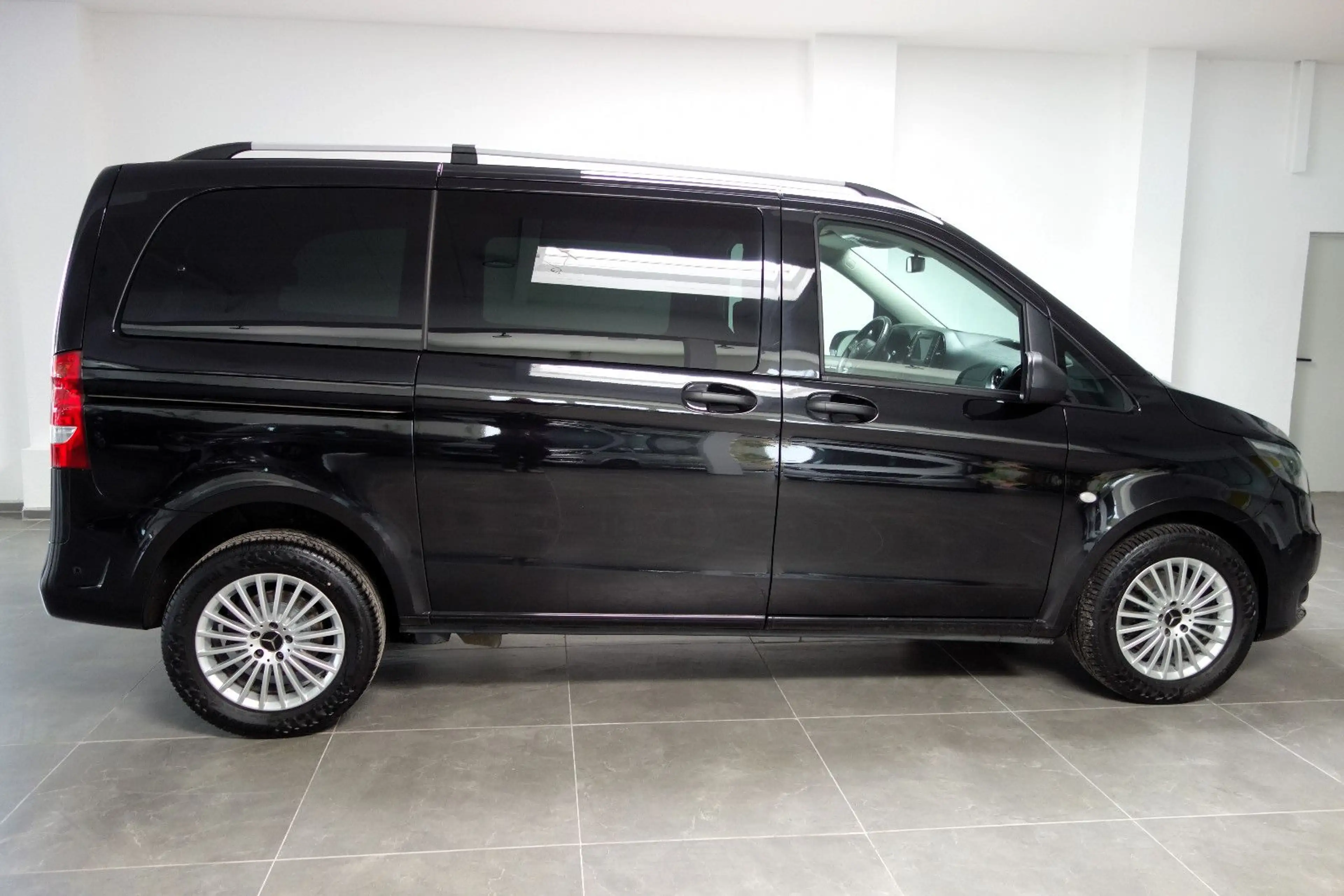 Mercedes-Benz Vito 124 CDI Tourer Edition 9G-Tronic/Klima/17-Z — photo 4