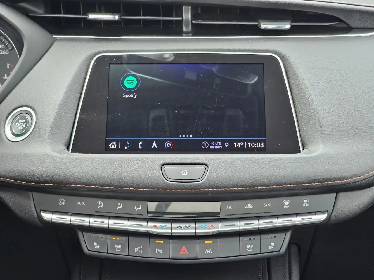 Cadillac XT4 снимка Cadillac XT4