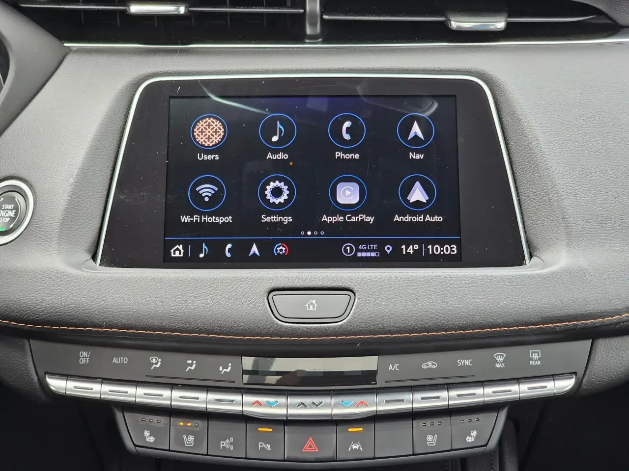 Cadillac XT4 снимка Cadillac XT4