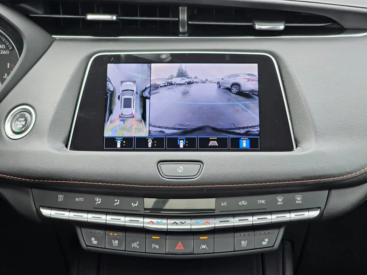 Cadillac XT4 снимка Cadillac XT4