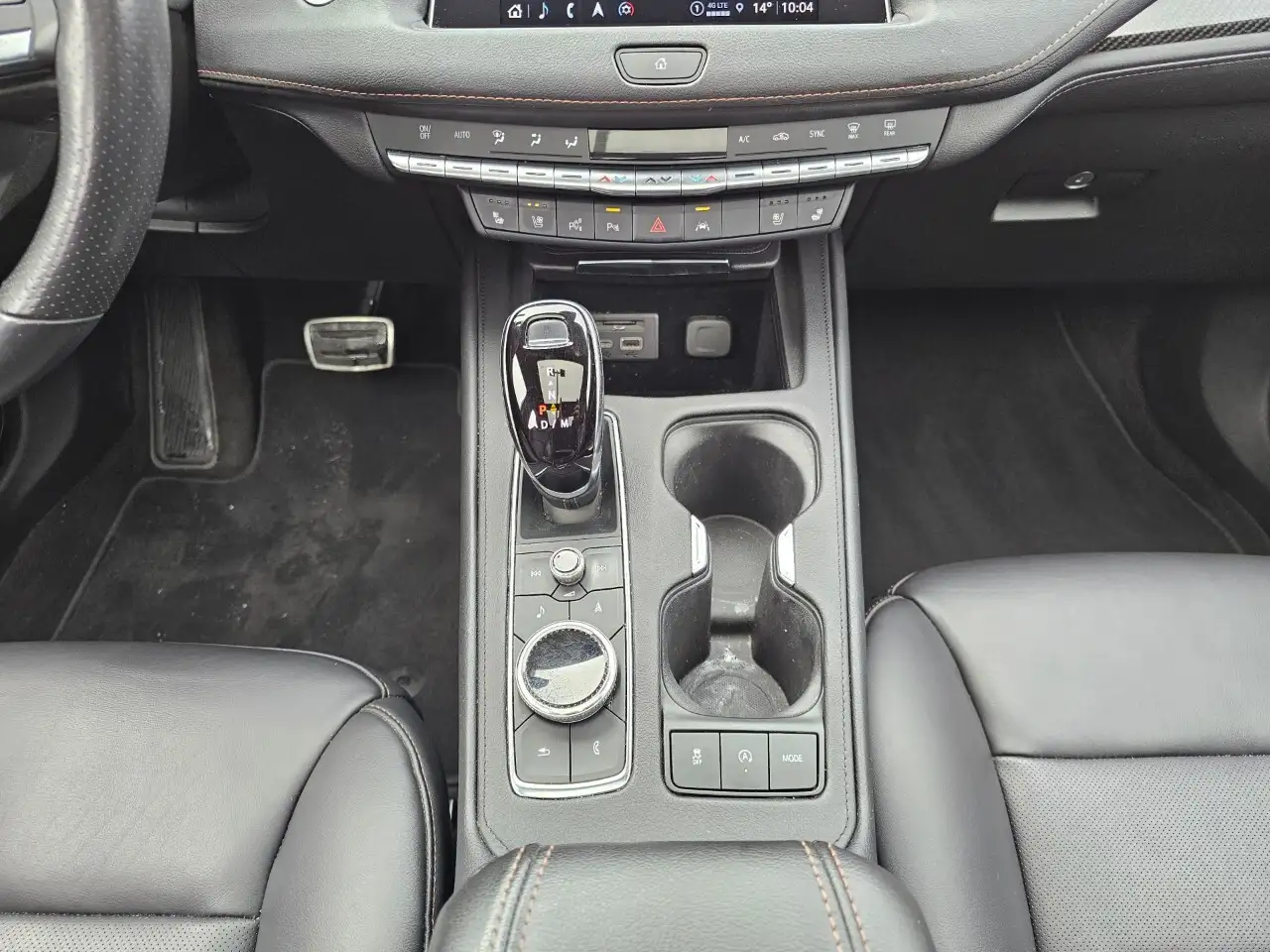 Cadillac XT4 снимка Cadillac XT4