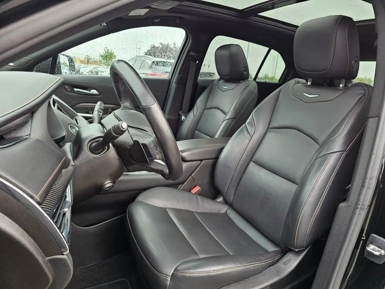 Cadillac XT4 снимка Cadillac XT4