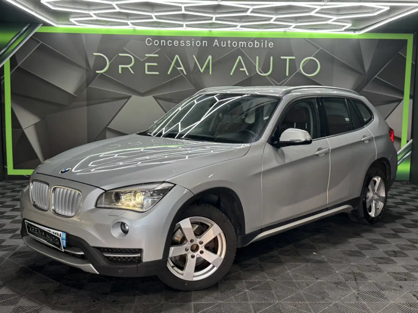 BMW X1 (E84) SDRIVE18DA 143CH XLINE Gris - 1