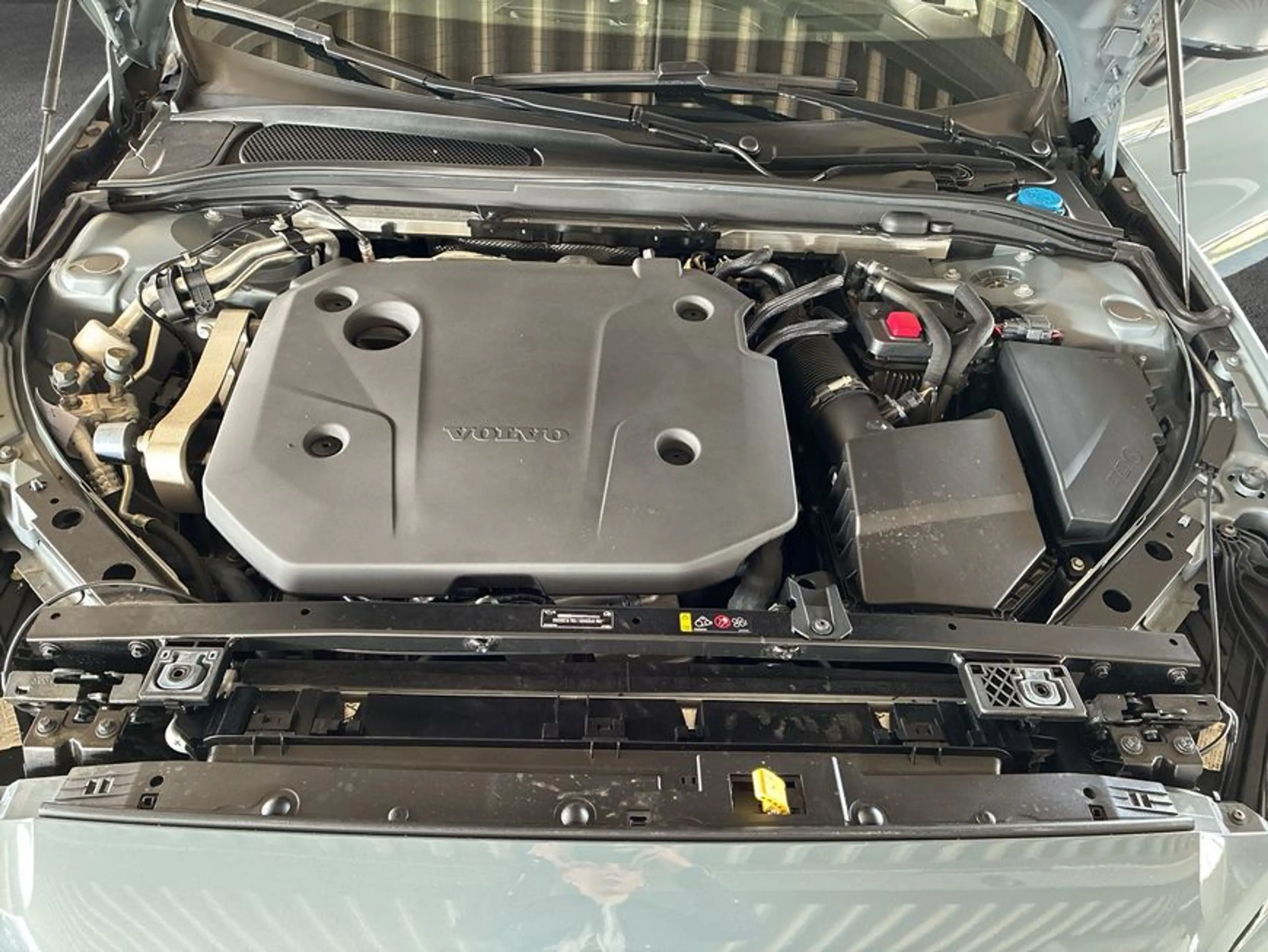 Volvo V60 Cross Country V60 Cross Country B4 D AWD Ultimate — photo 10