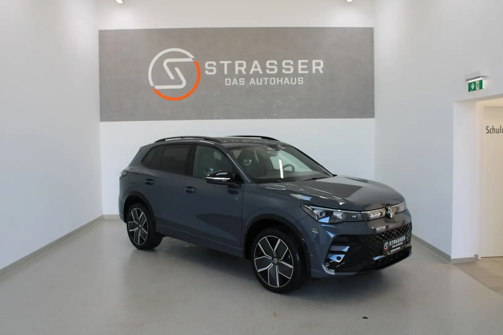 Volkswagen Tiguan Sport TDI 4MOTION DSG Grau - 1