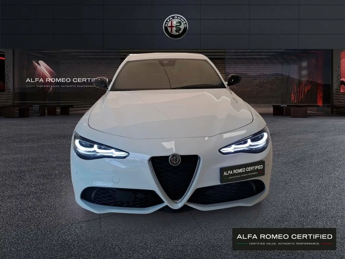 Alfa Romeo Giulia 2.2 Diesel Super Aut. 160 Weiß - 2