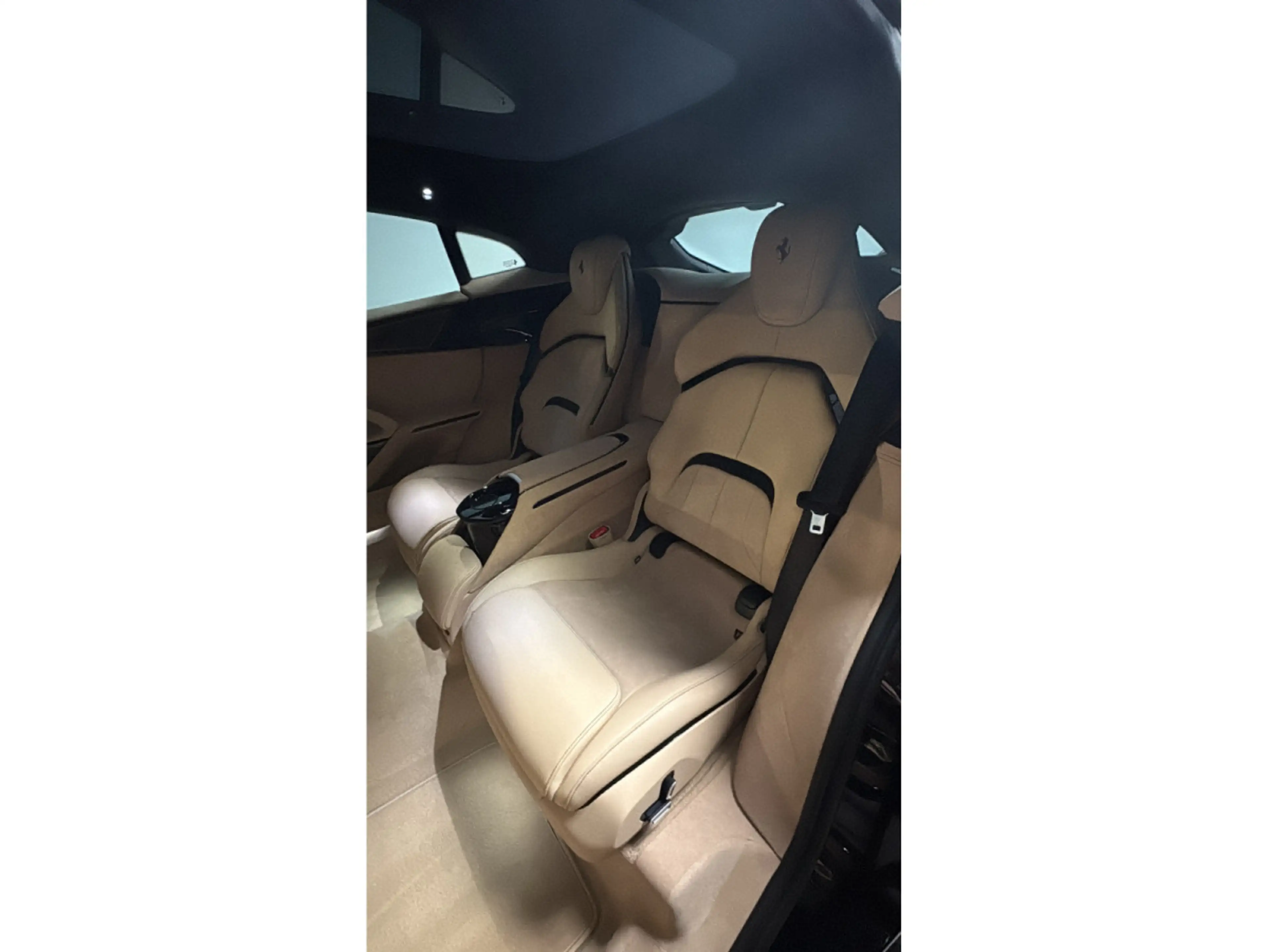 Ferrari Purosangue STOCK/ NEW/SABBIA/ FULL CARBON — photo 8
