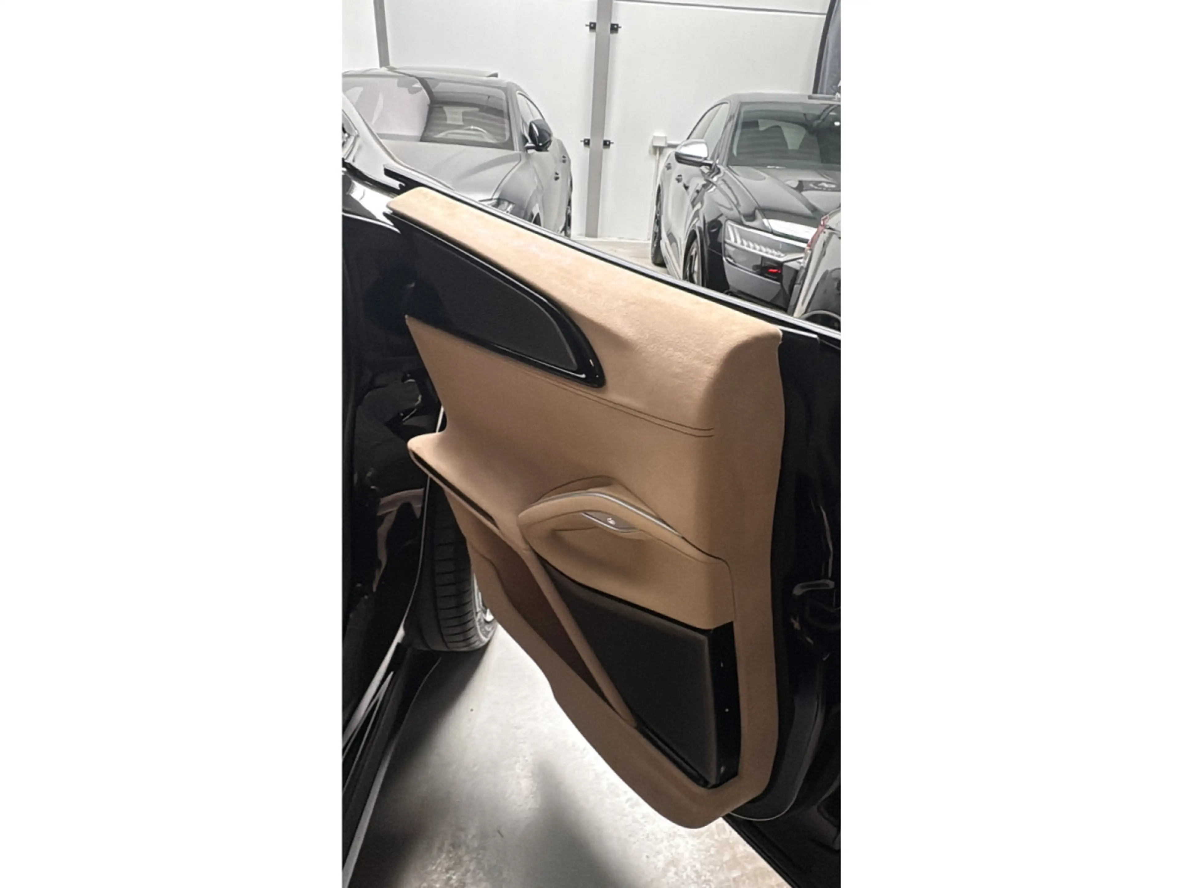 Ferrari Purosangue STOCK/ NEW/SABBIA/ FULL CARBON — photo 9