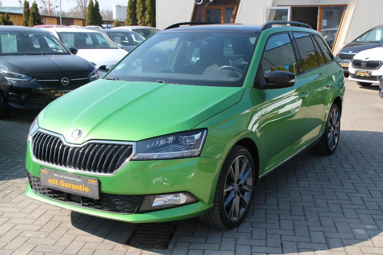 Skoda Fabia Combi Monte Carlo,Panorama,Klimaaut,SHZ... Grün - 1