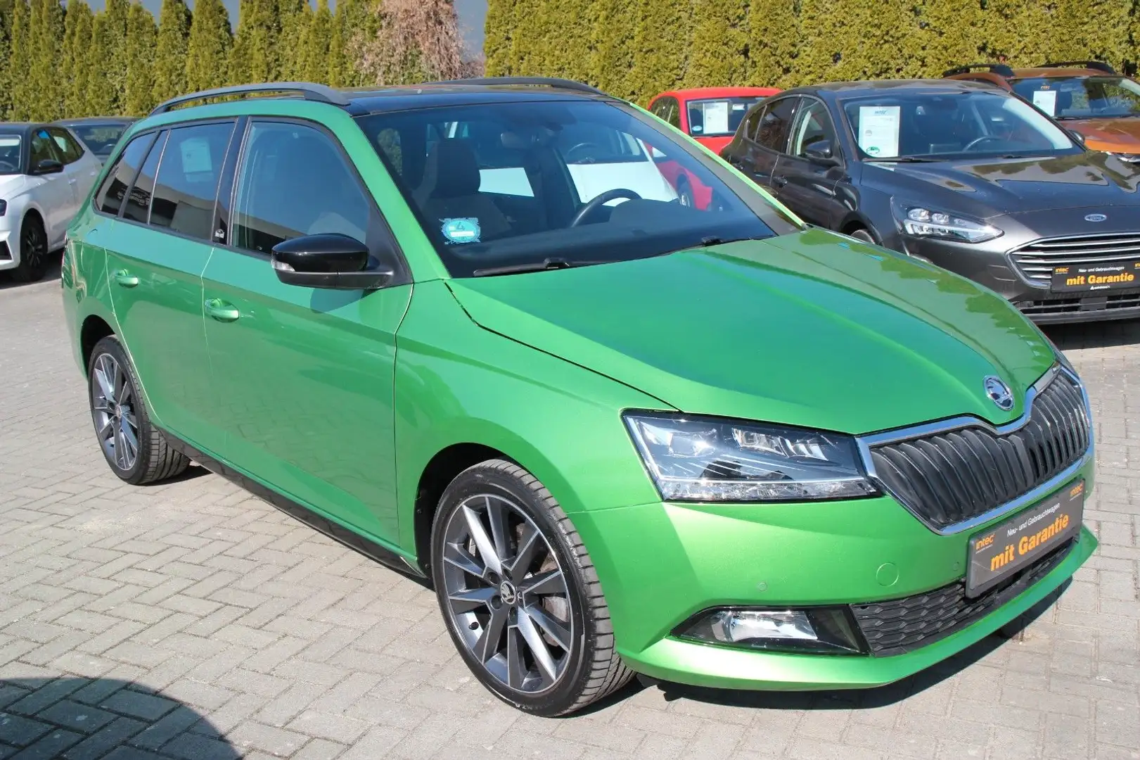 Skoda Fabia Combi Monte Carlo,Panorama,Klimaaut,SHZ... Grün - 2