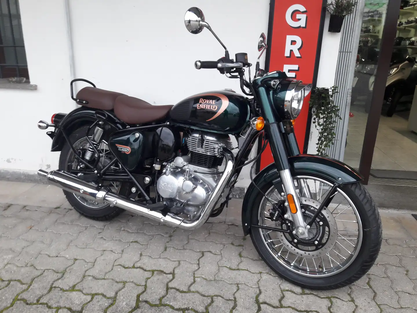 Royal Enfield Classic CLASSIC 350 HALCYON GREEN ANNO 2025 KM 4.000 Verde - 2