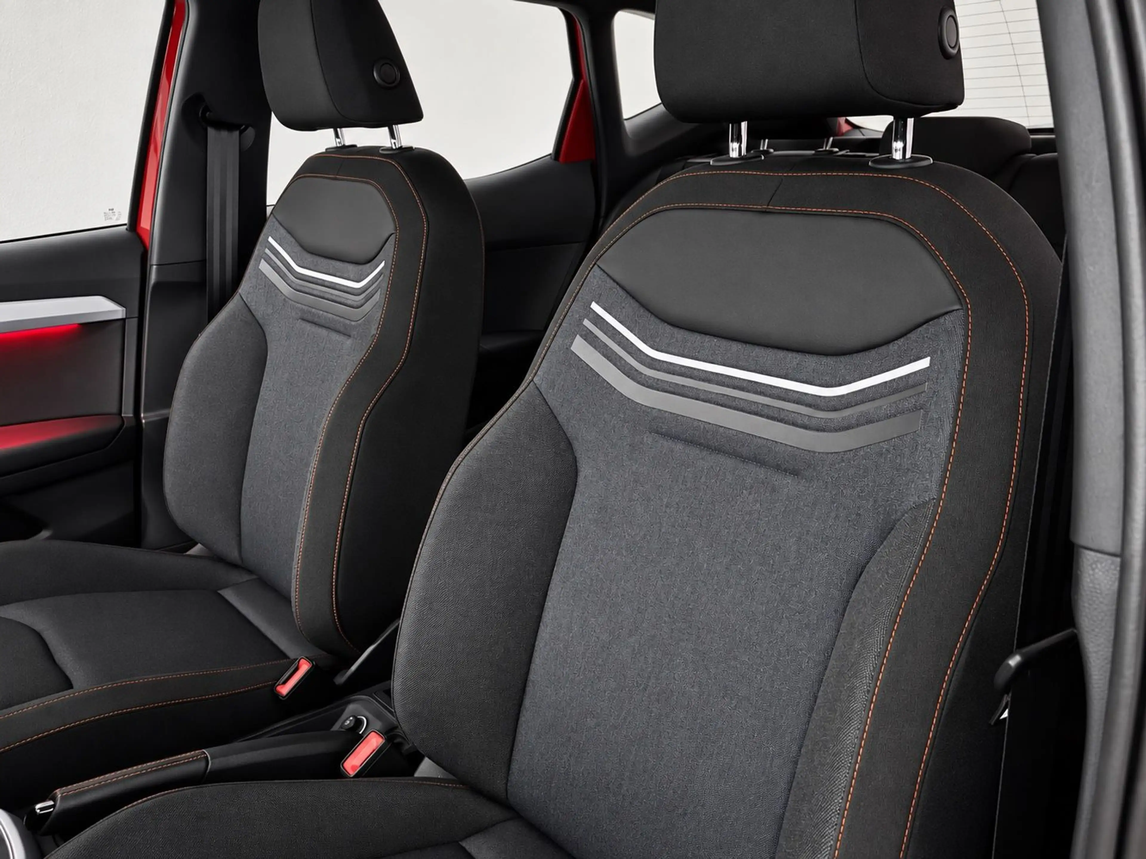 SEAT Arona FR-Design 1.0 TSI * 1.HAND * NAVI * TEMP * — photo 9