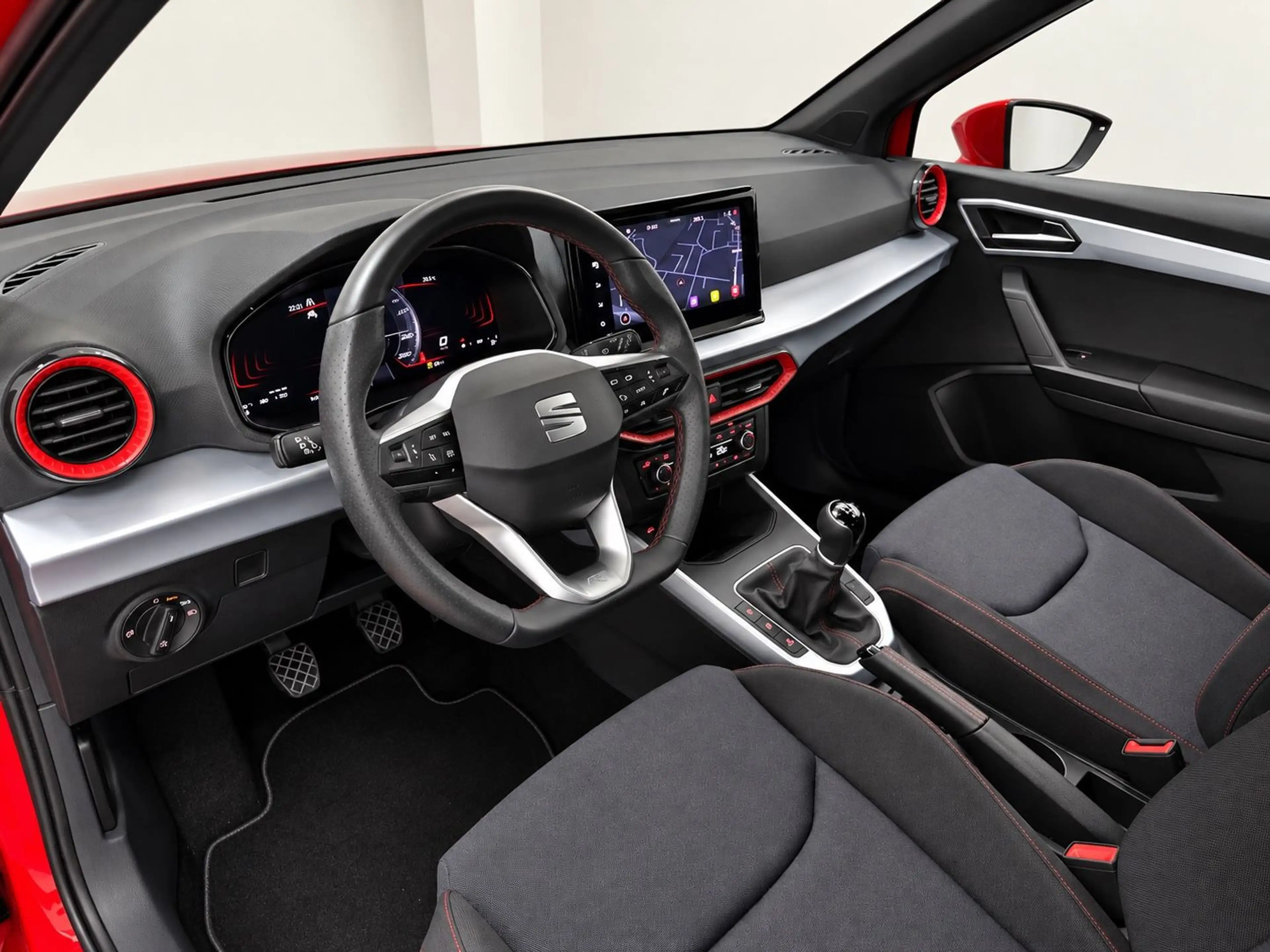 SEAT Arona FR-Design 1.0 TSI * 1.HAND * NAVI * TEMP * — photo 2