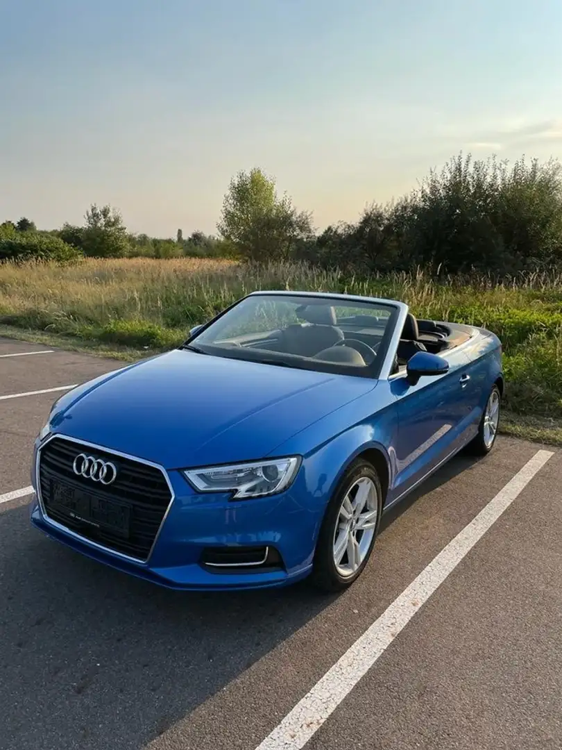 Audi A3 35 TFSI design Cabriolet (8VE) Blau - 1