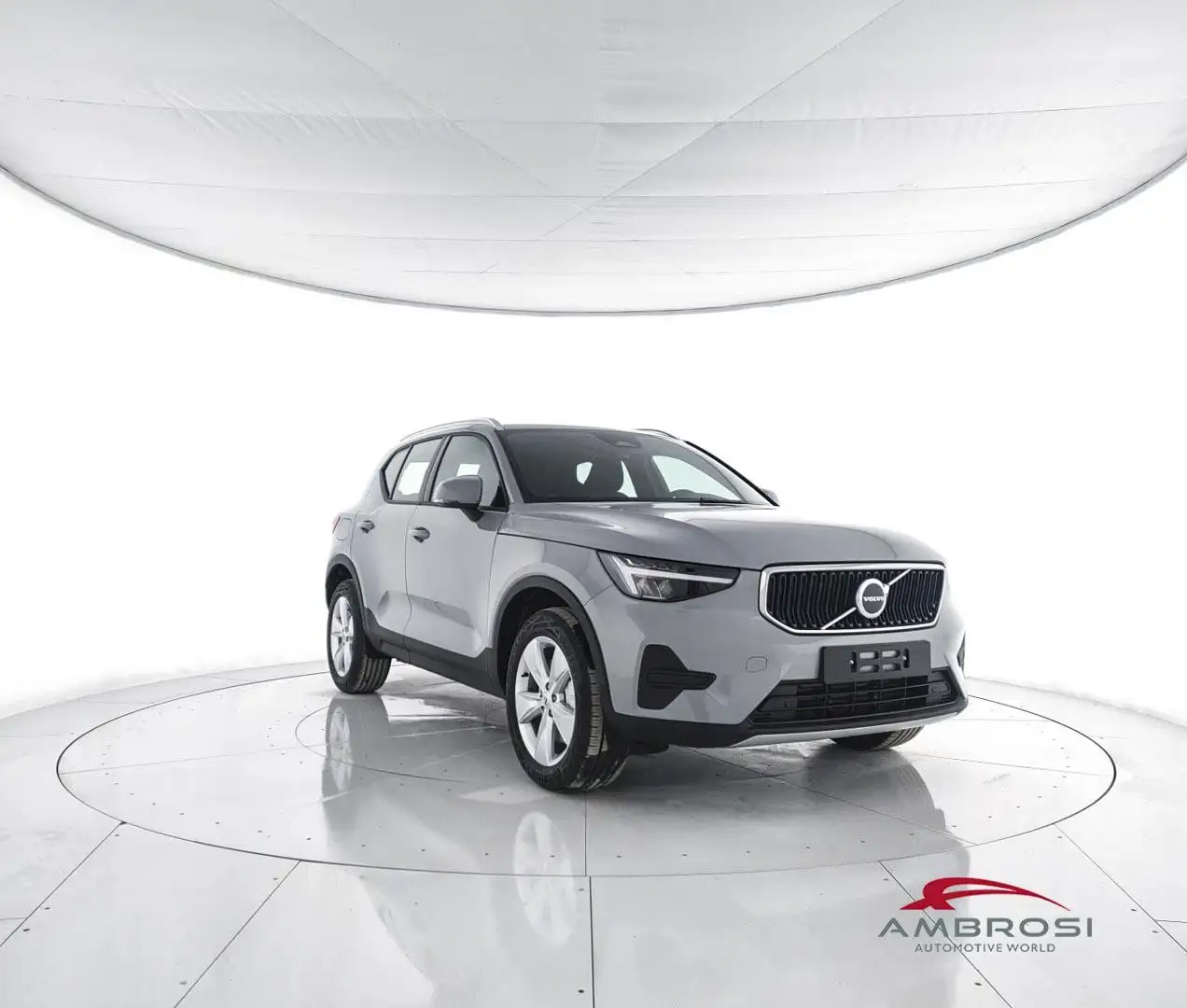 Volvo XC40 B3 Mild hybrid Benzina Core Gri - 2
