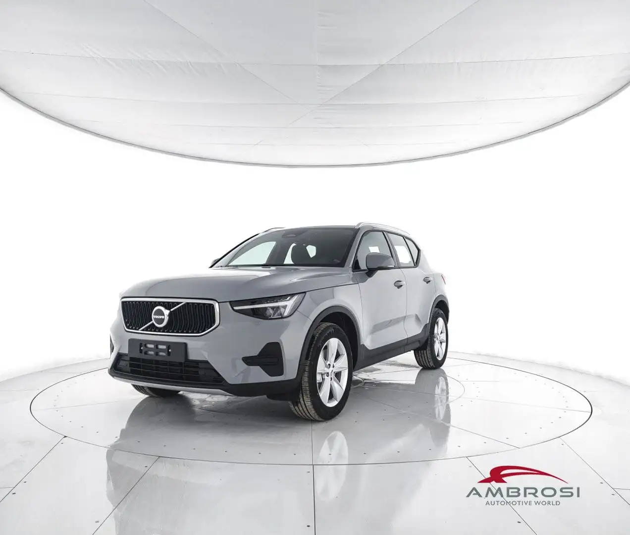 Volvo XC40 B3 Mild hybrid Benzina Core Grau - 1