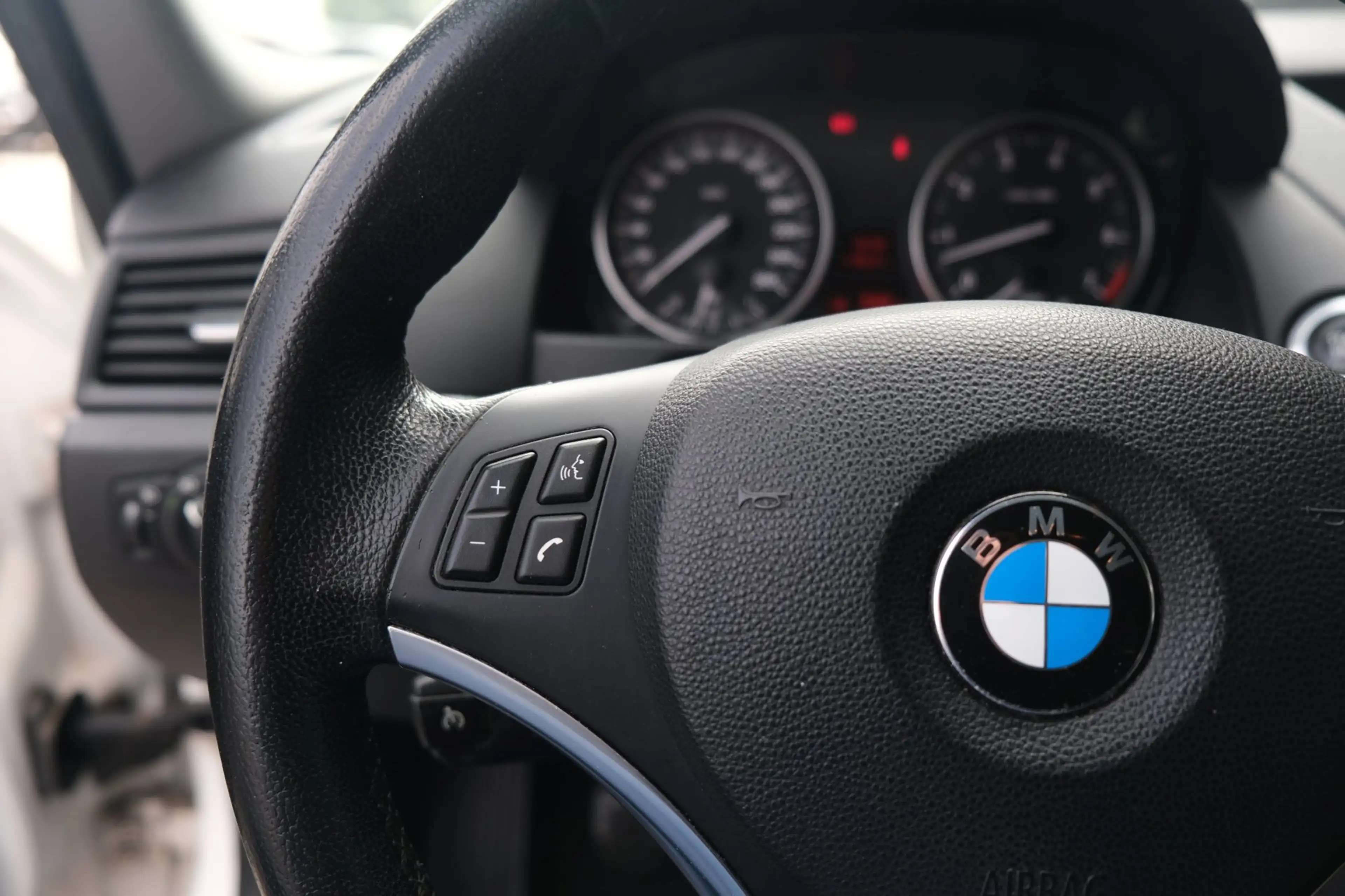 BMW X1 SDrive18i Executive Navi Cruise PDC Trekhaak — photo 15