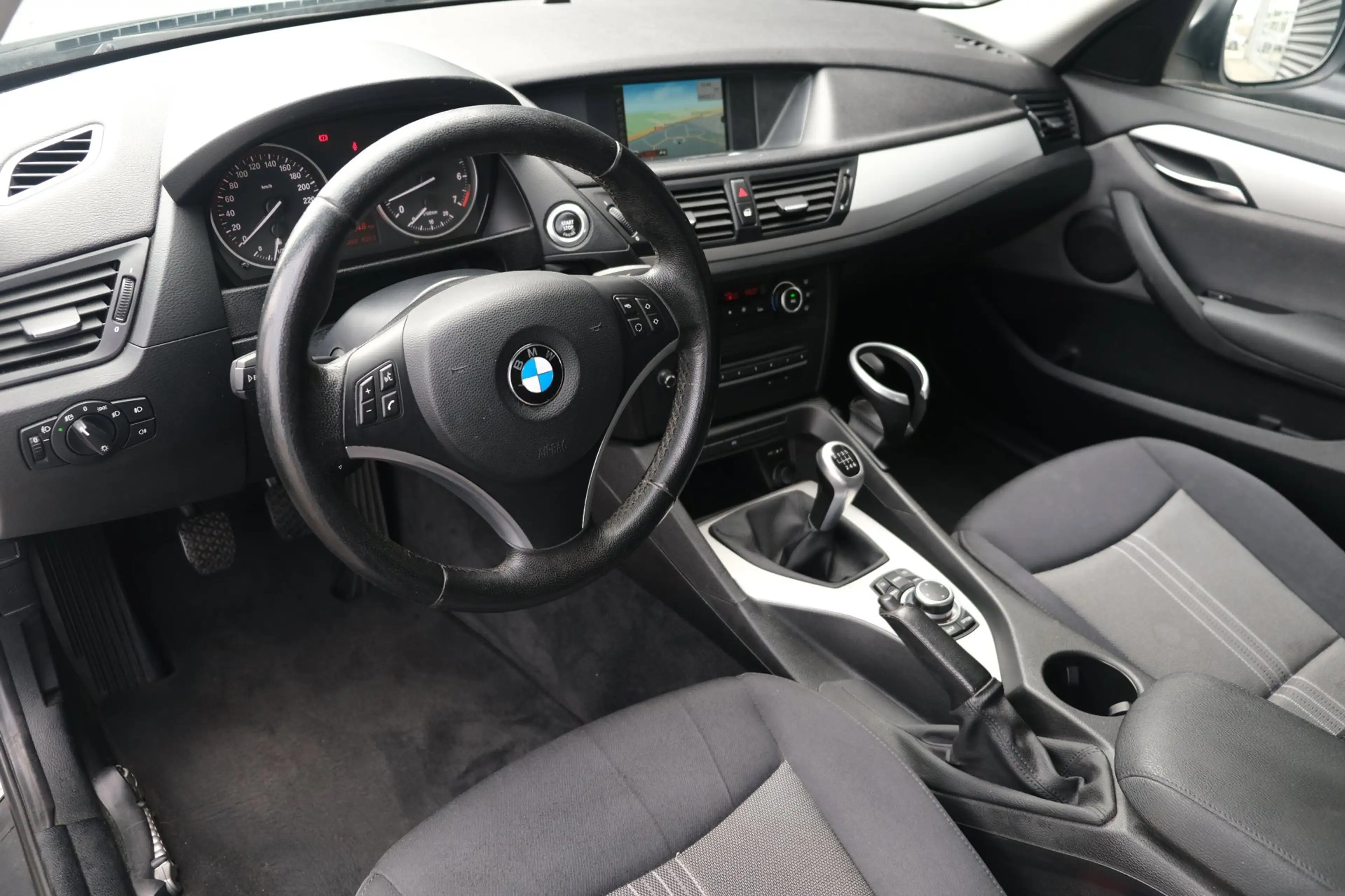 BMW X1 SDrive18i Executive Navi Cruise PDC Trekhaak — photo 4