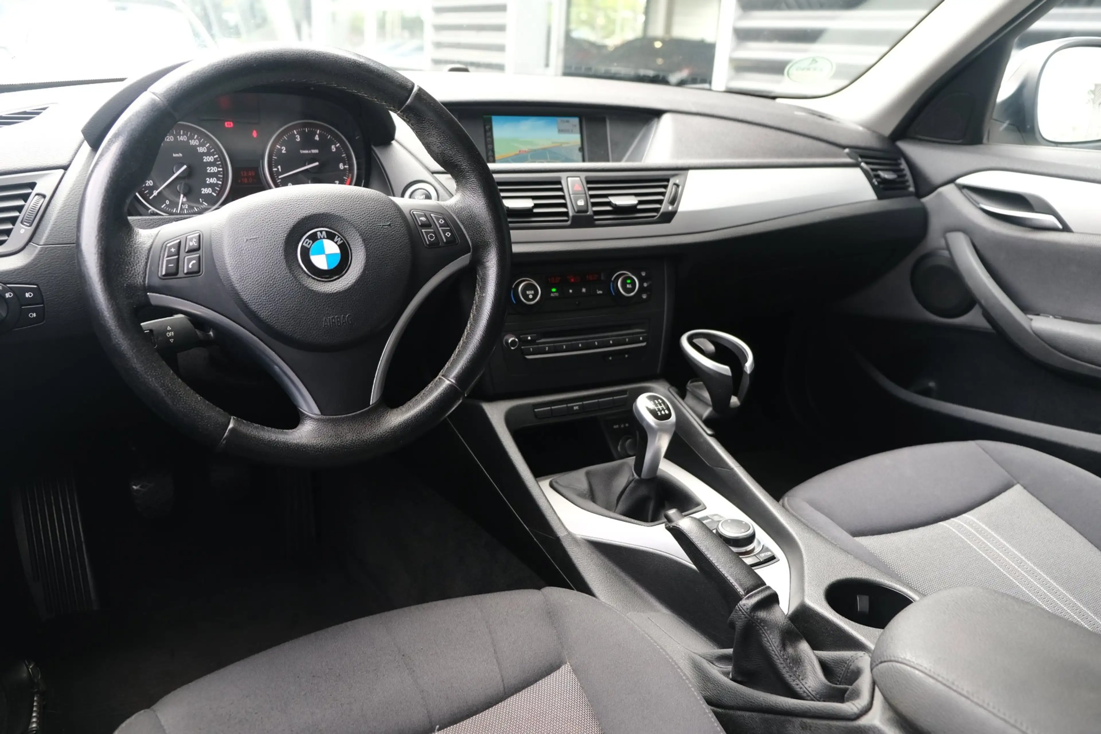 BMW X1 SDrive18i Executive Navi Cruise PDC Trekhaak — photo 12