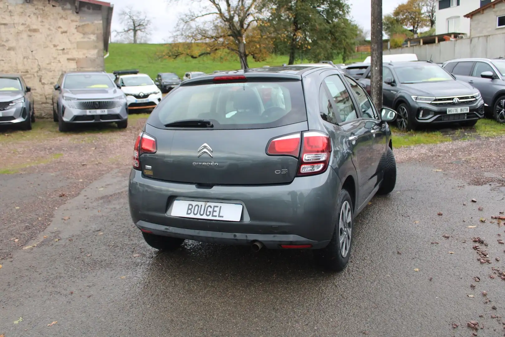 Citroen C3 CONFORT 1L4 HDI 70 CV CLIM AUDIO SAT MP3 RÉGULATEUR ROUE DE SECOURS BOITE AUTO Gris - 2