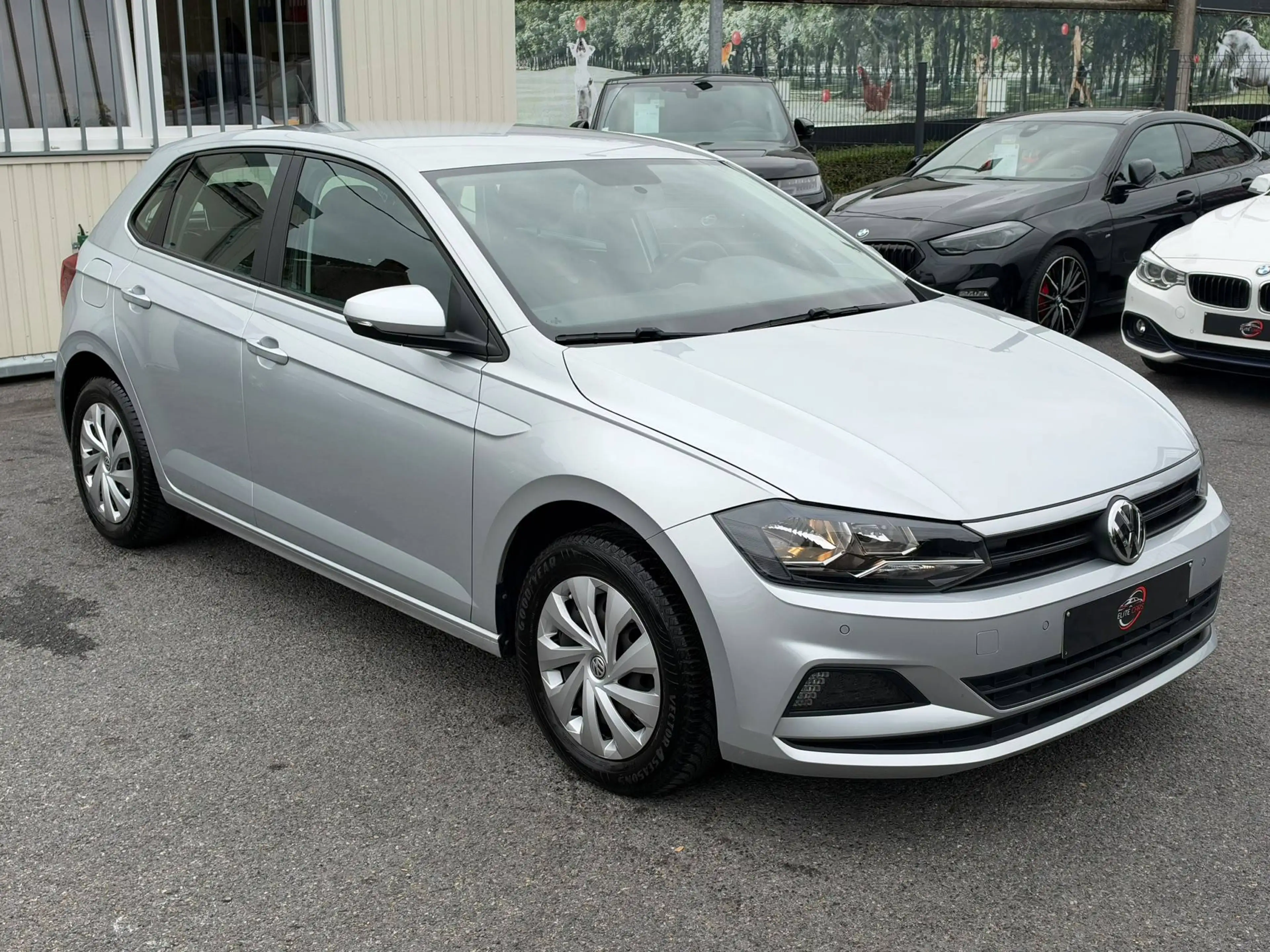 Volkswagen Polo Polo 1.0i / NEW MODEL / ETAT NEUF / FULL SERVICE BOOK !!! — photo 4