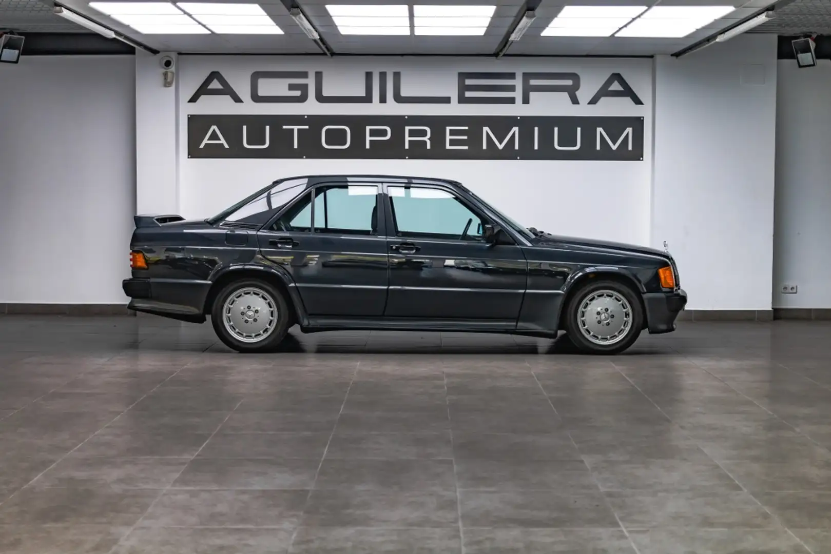 Mercedes-Benz 190 190E 2.3-16 - 2