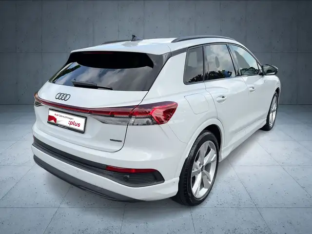 Audi Q4 E-Tron view 5