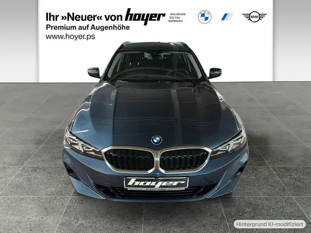 BMW 3 Series view 11