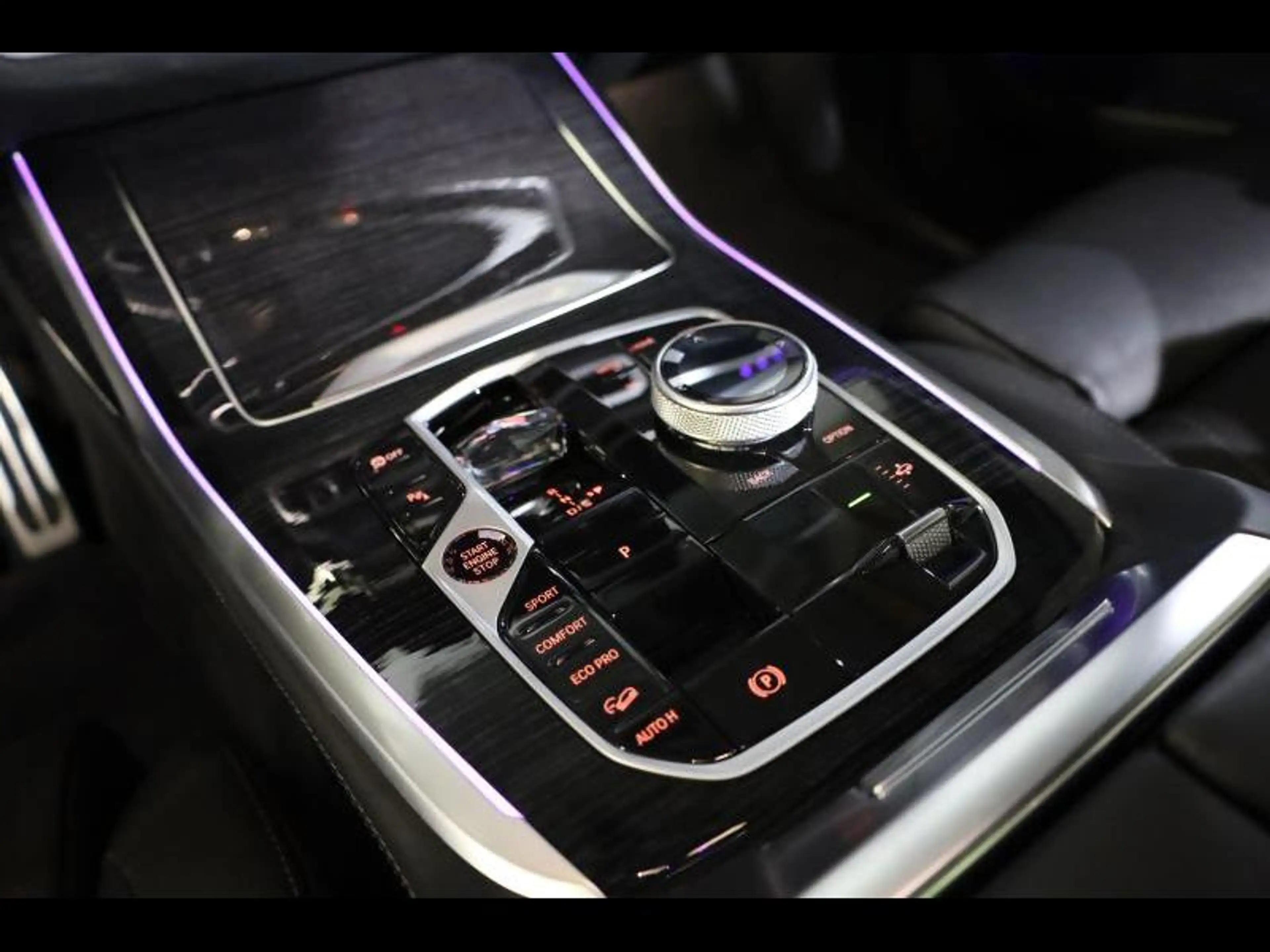 BMW X7 xDrive40d Kit M Sport — photo 13