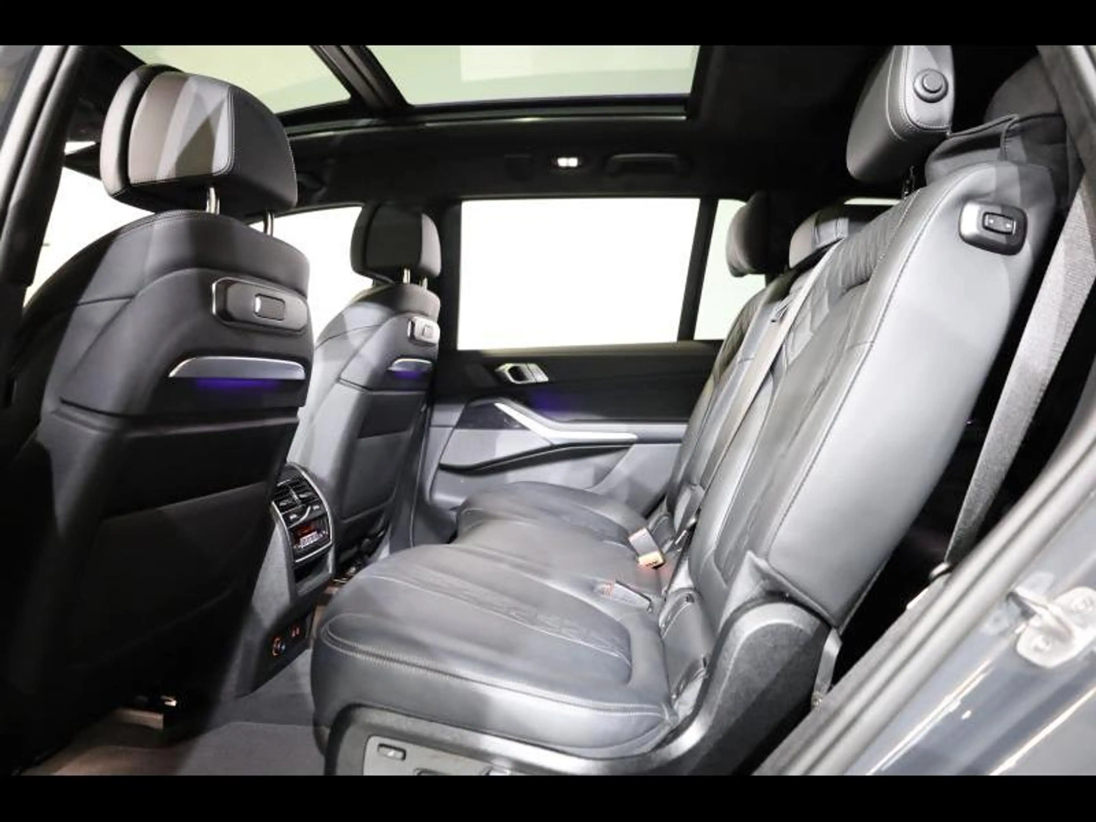 BMW X7 xDrive40d Kit M Sport — photo 10