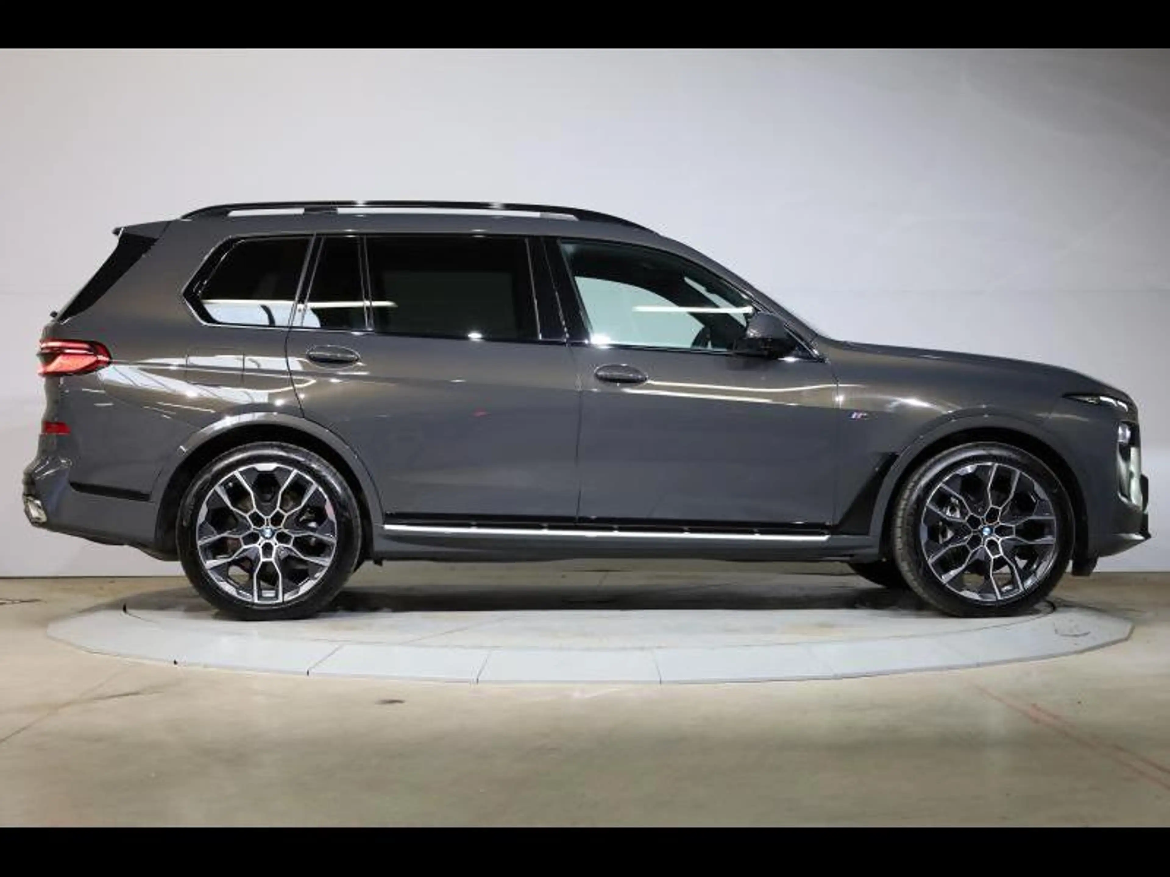BMW X7 xDrive40d Kit M Sport — photo 3