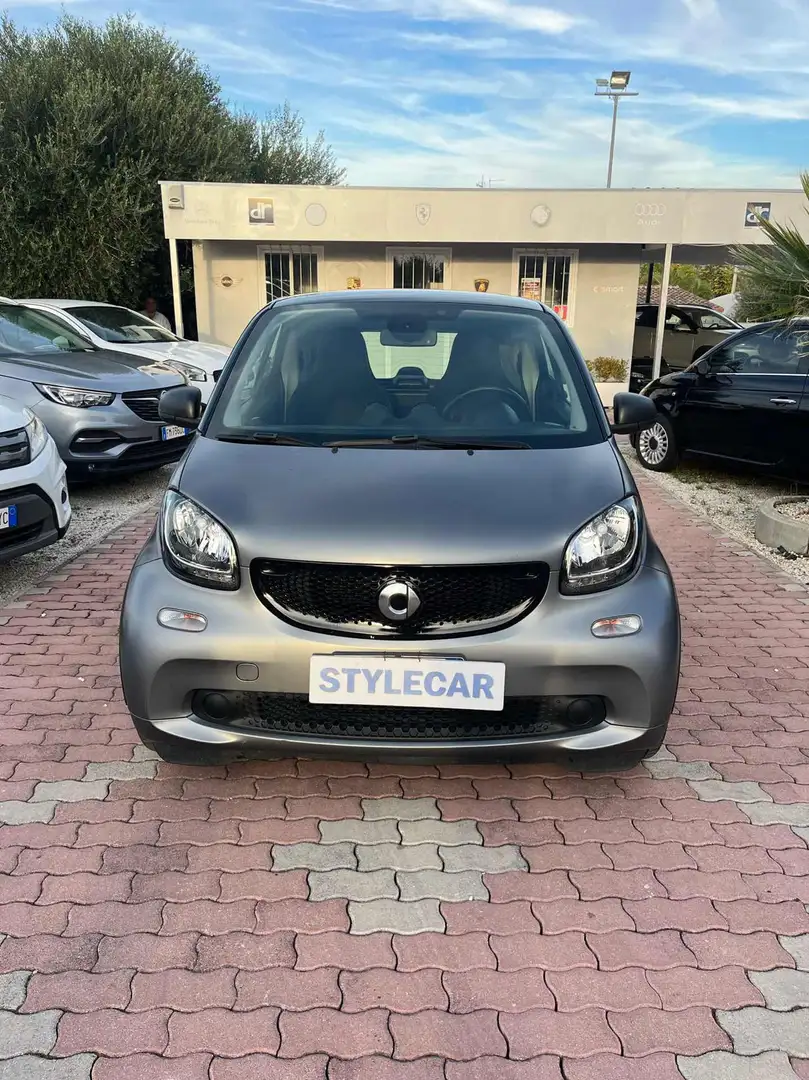 smart forTwo 90 0.9 Turbo Gris - 2