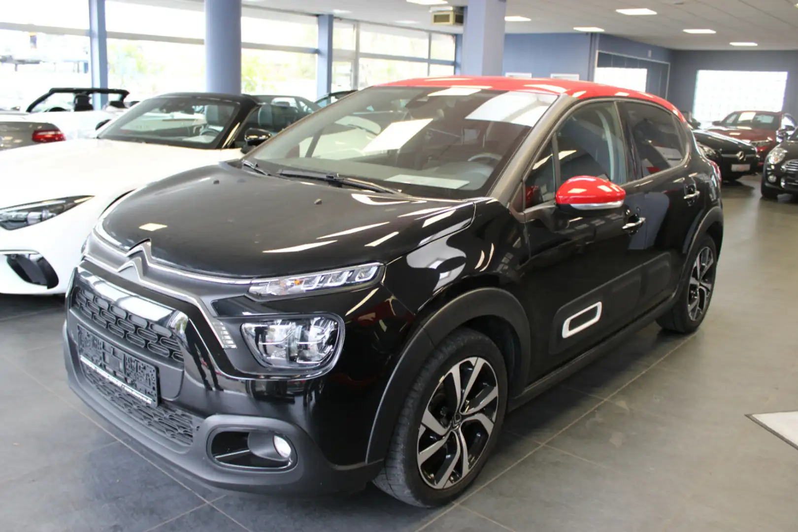 Citroen C3 PureTech 110 EAT6 Shine Pack Schwarz - 2