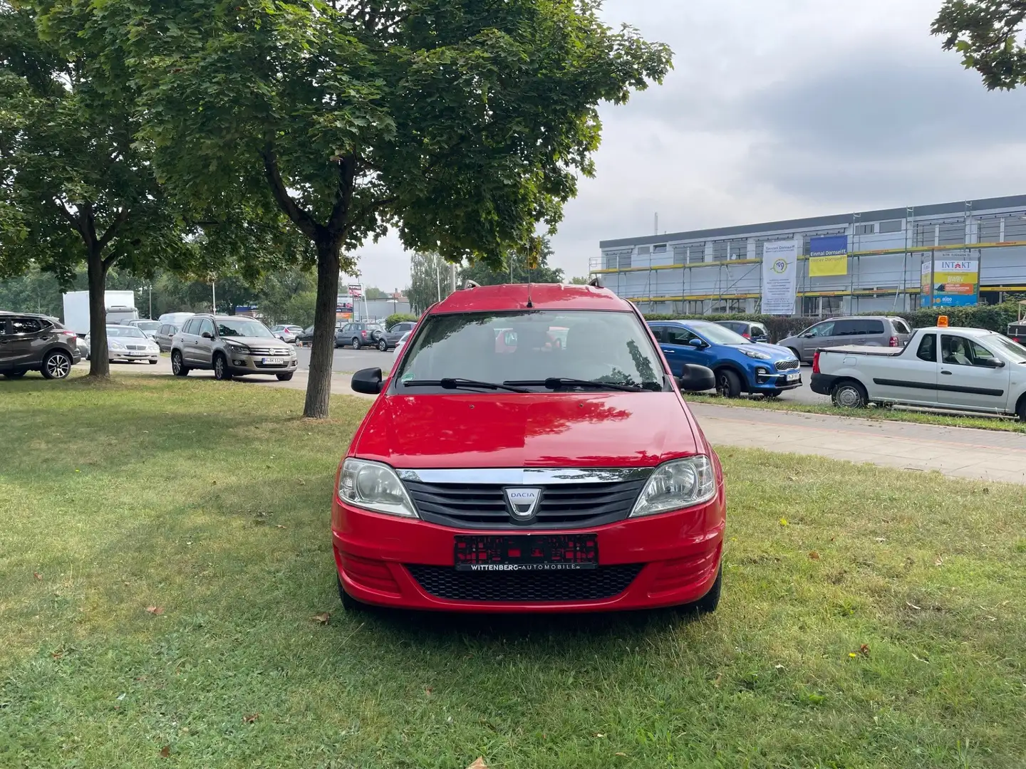 Dacia Logan Ambiance AHK *TÜV NEU* Rot - 2