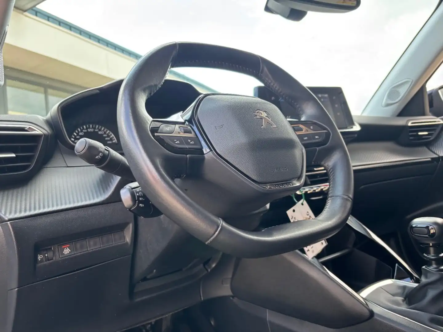 Peugeot 2008 1.2 PT ACTIVE PACK AIRCO CRUISE CARPLAY PDC. Zwart - 2