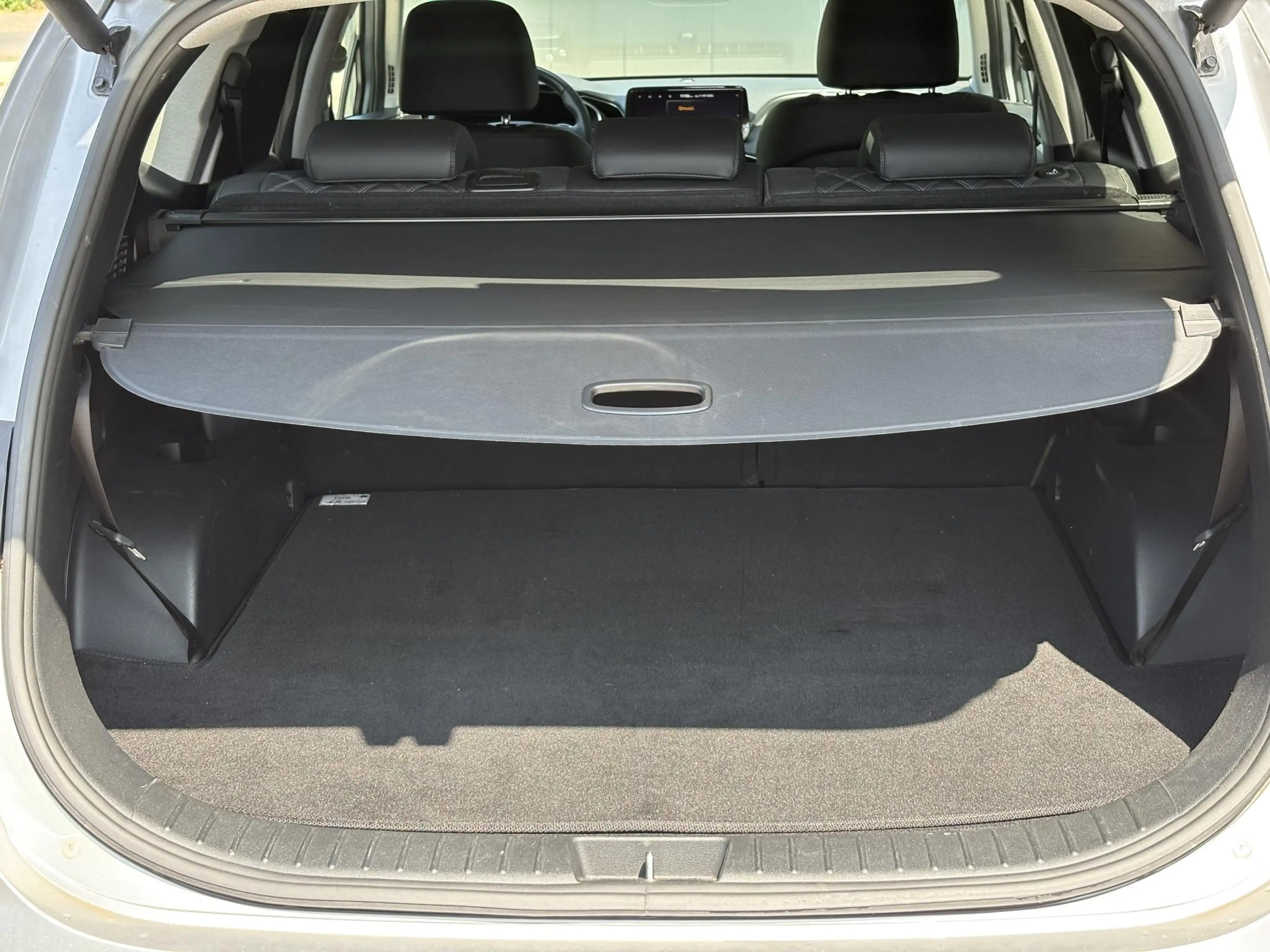 Hyundai SANTA FE 1.6 T-GDI PHEV Premium Sky 7p. SOH 100% / Elektris — photo 19