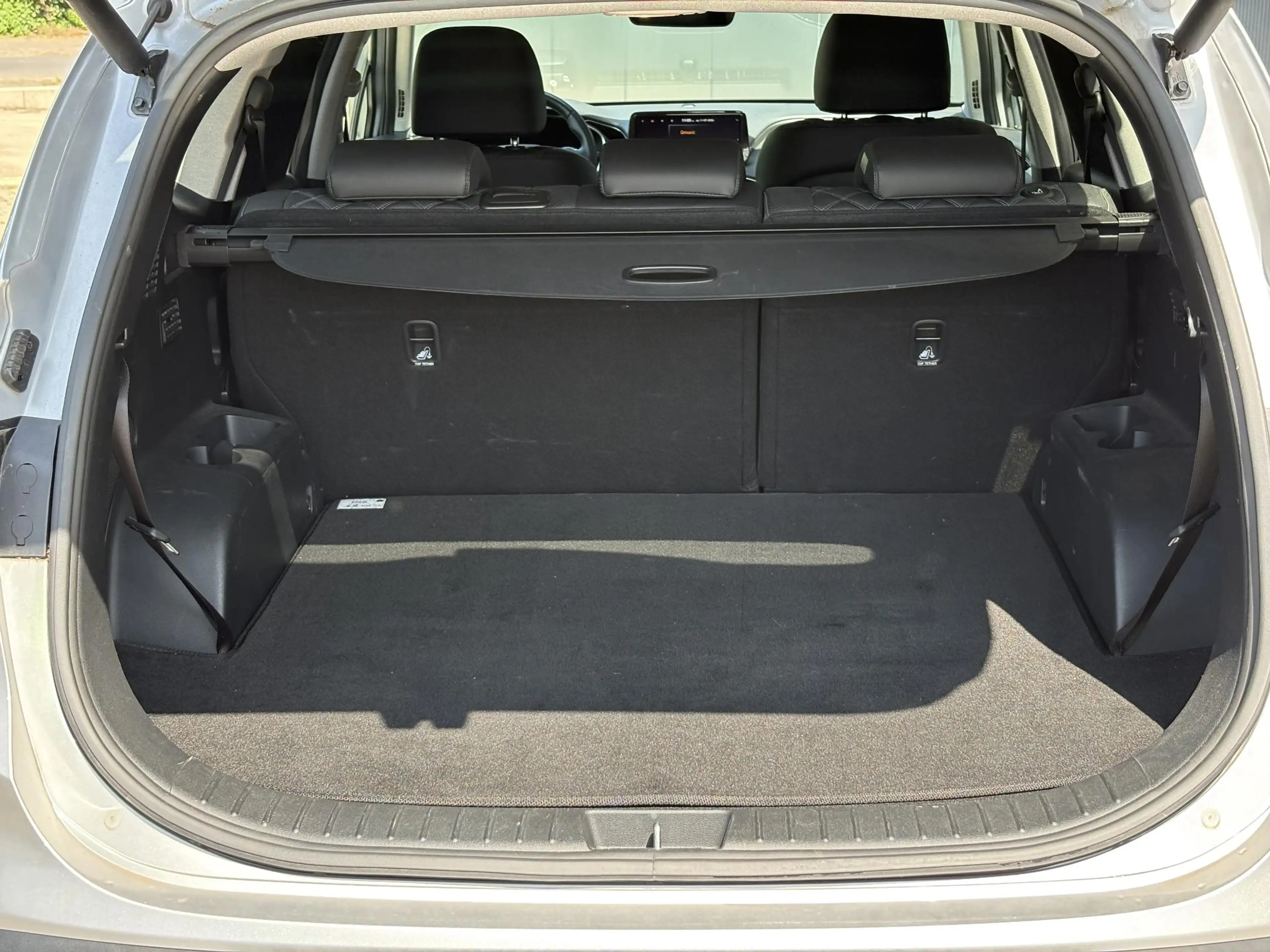 Hyundai SANTA FE 1.6 T-GDI PHEV Premium Sky 7p. SOH 100% / Elektris — photo 18