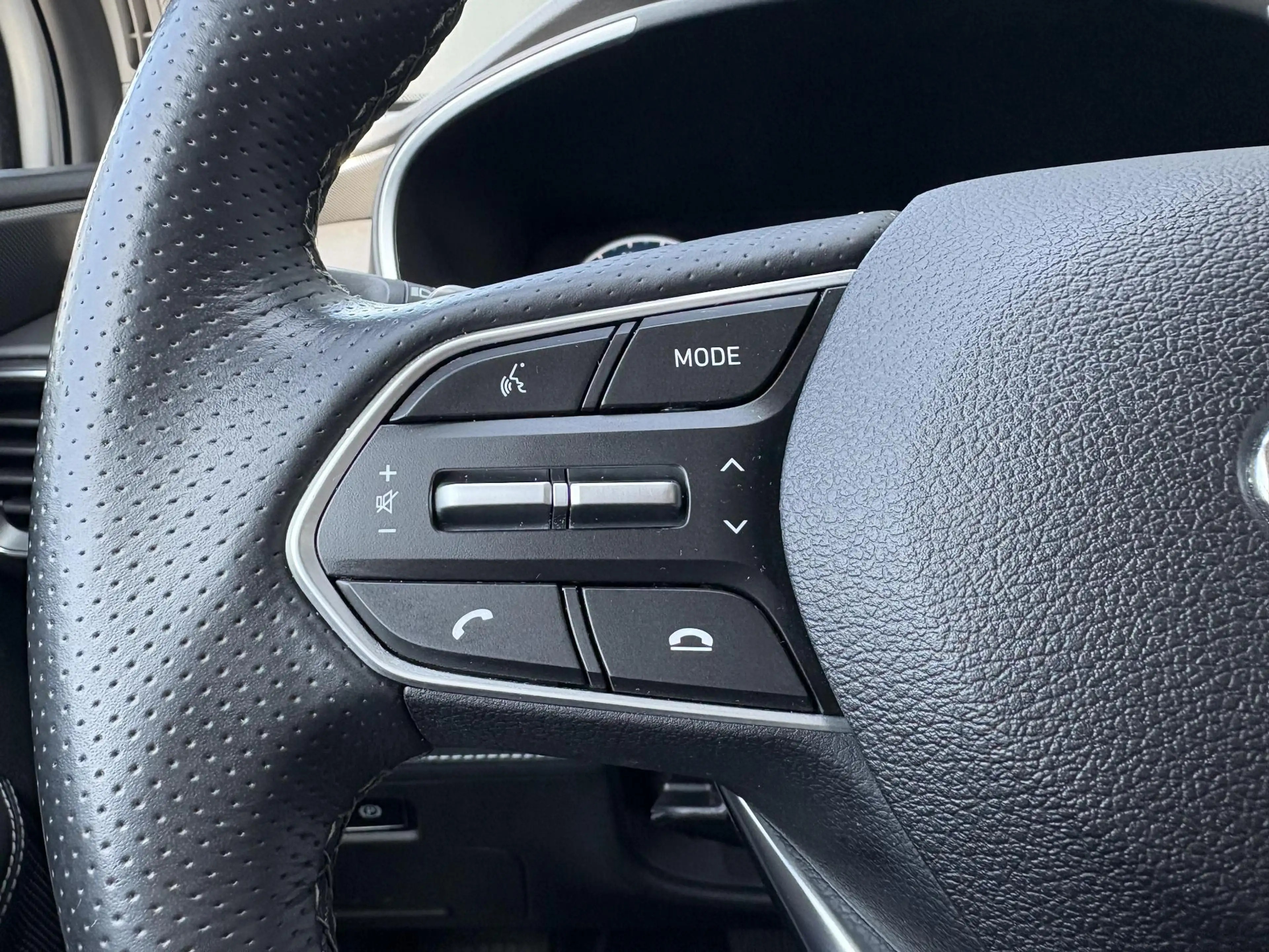 Hyundai SANTA FE 1.6 T-GDI PHEV Premium Sky 7p. SOH 100% / Elektris — photo 32