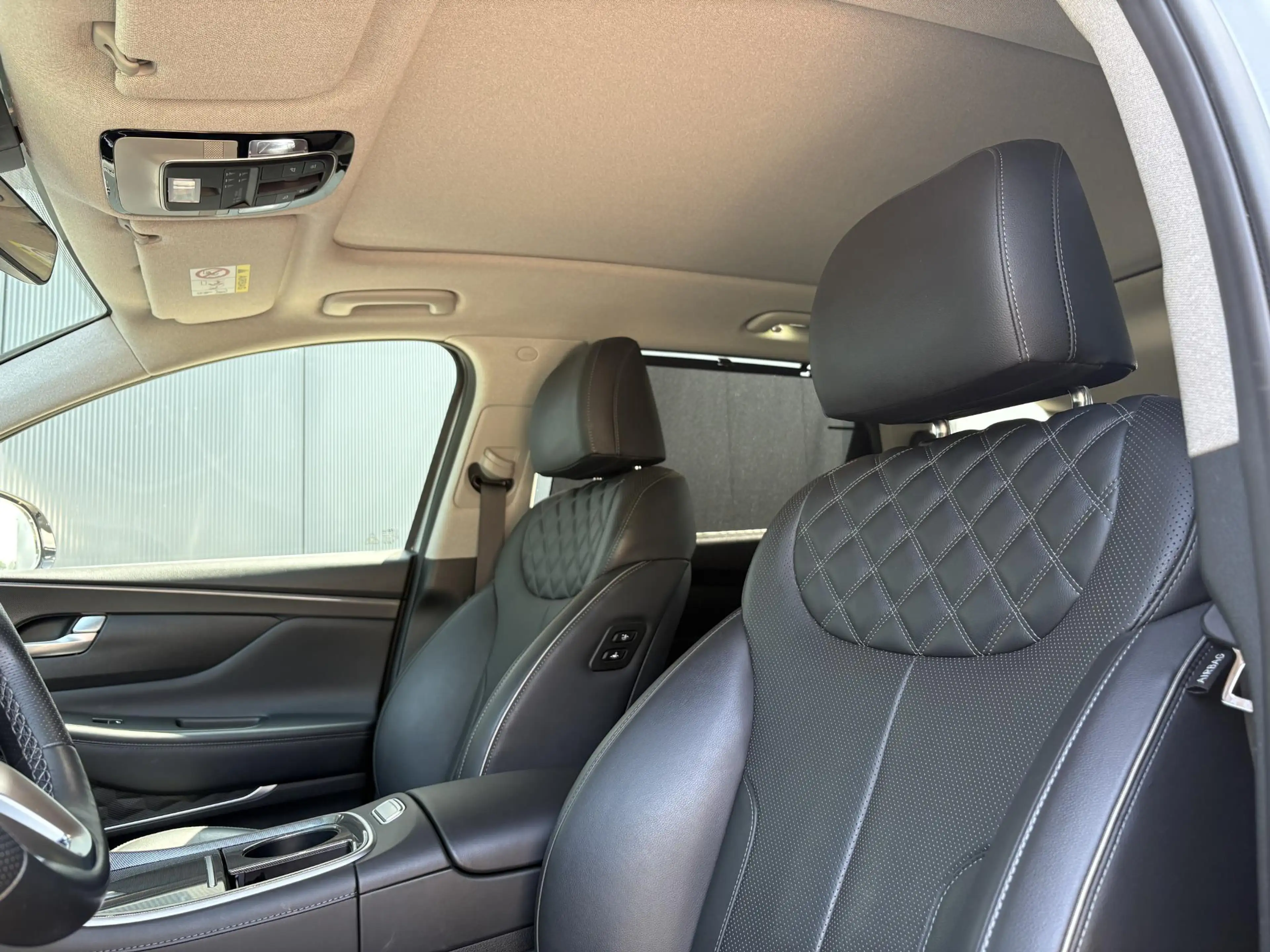 Hyundai SANTA FE 1.6 T-GDI PHEV Premium Sky 7p. SOH 100% / Elektris — photo 4