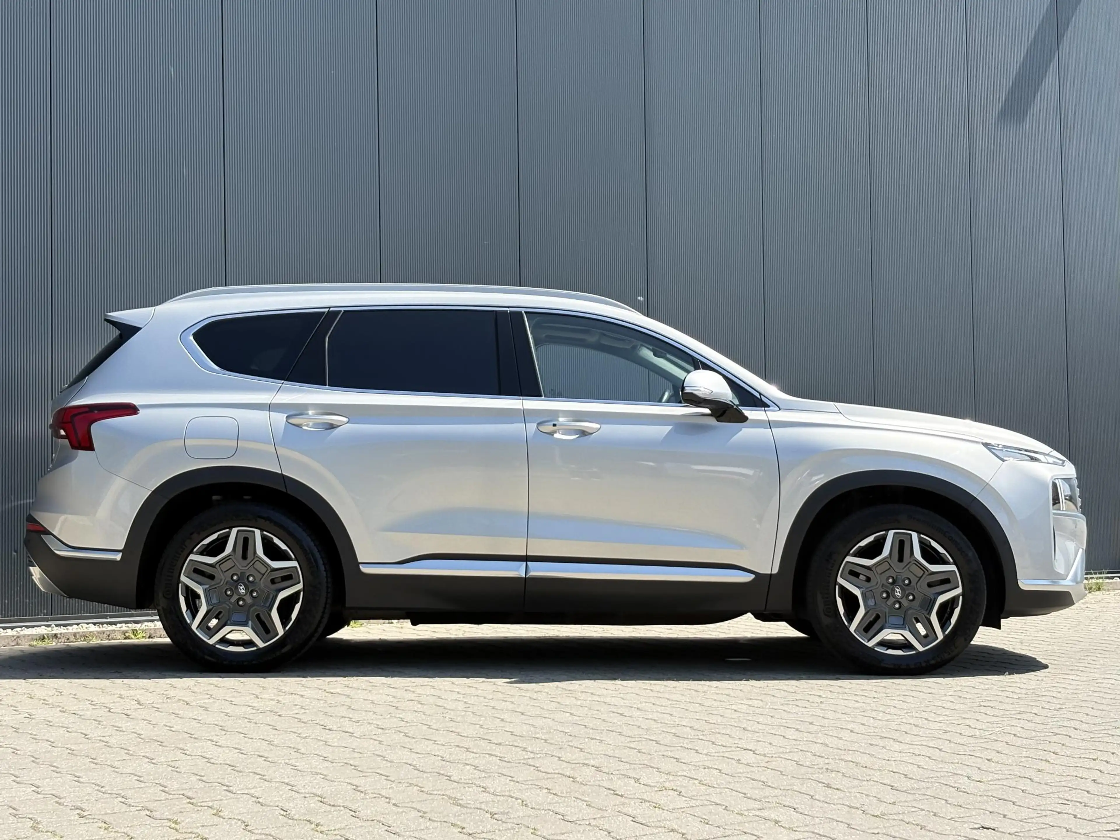 Hyundai SANTA FE 1.6 T-GDI PHEV Premium Sky 7p. SOH 100% / Elektris — photo 12