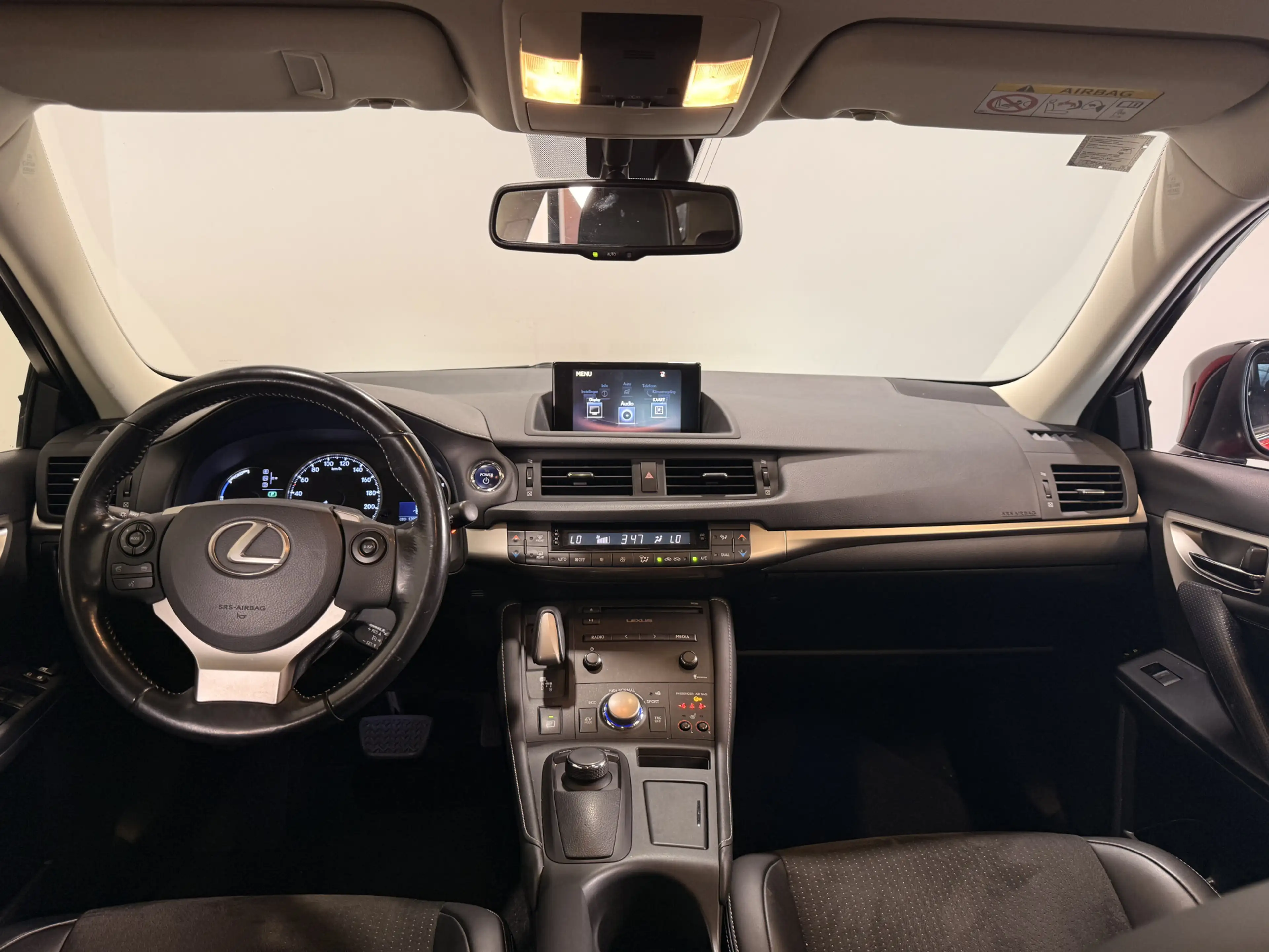Lexus CT 200h Sport Edition — photo 2