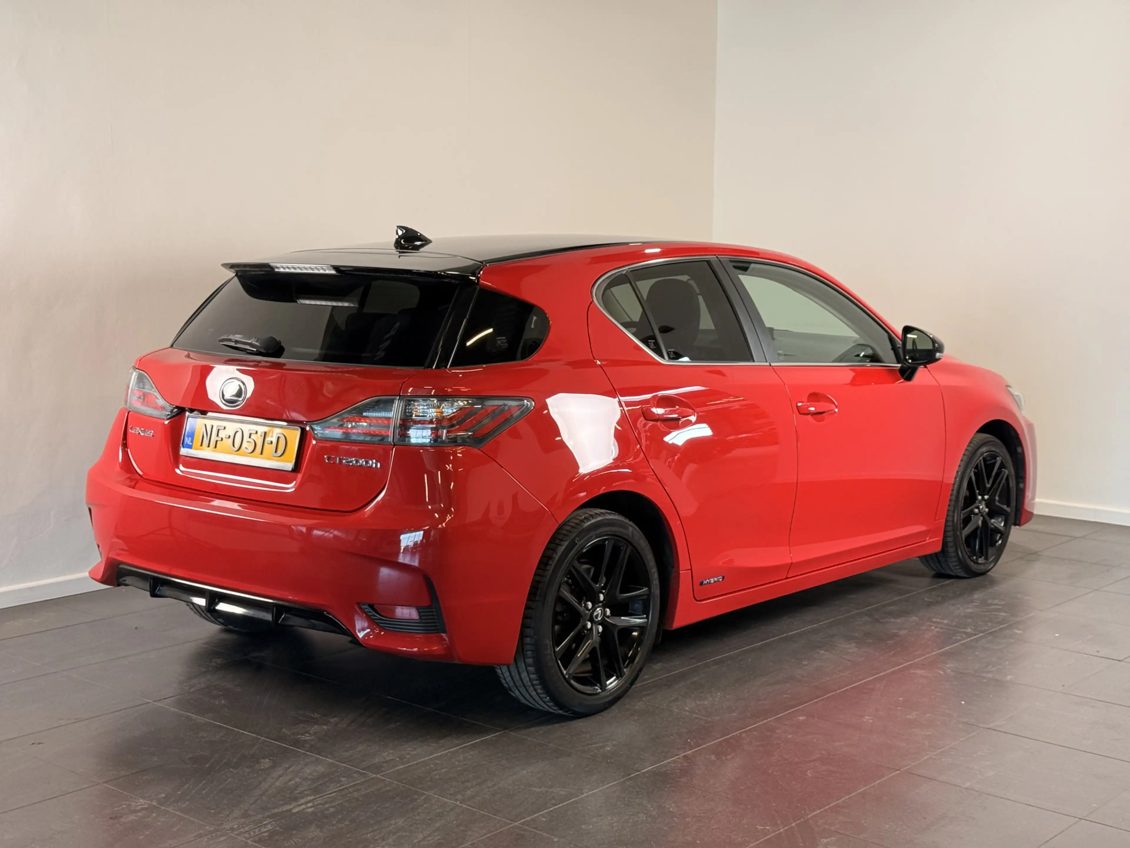 Lexus CT 200h Sport Edition — photo 3