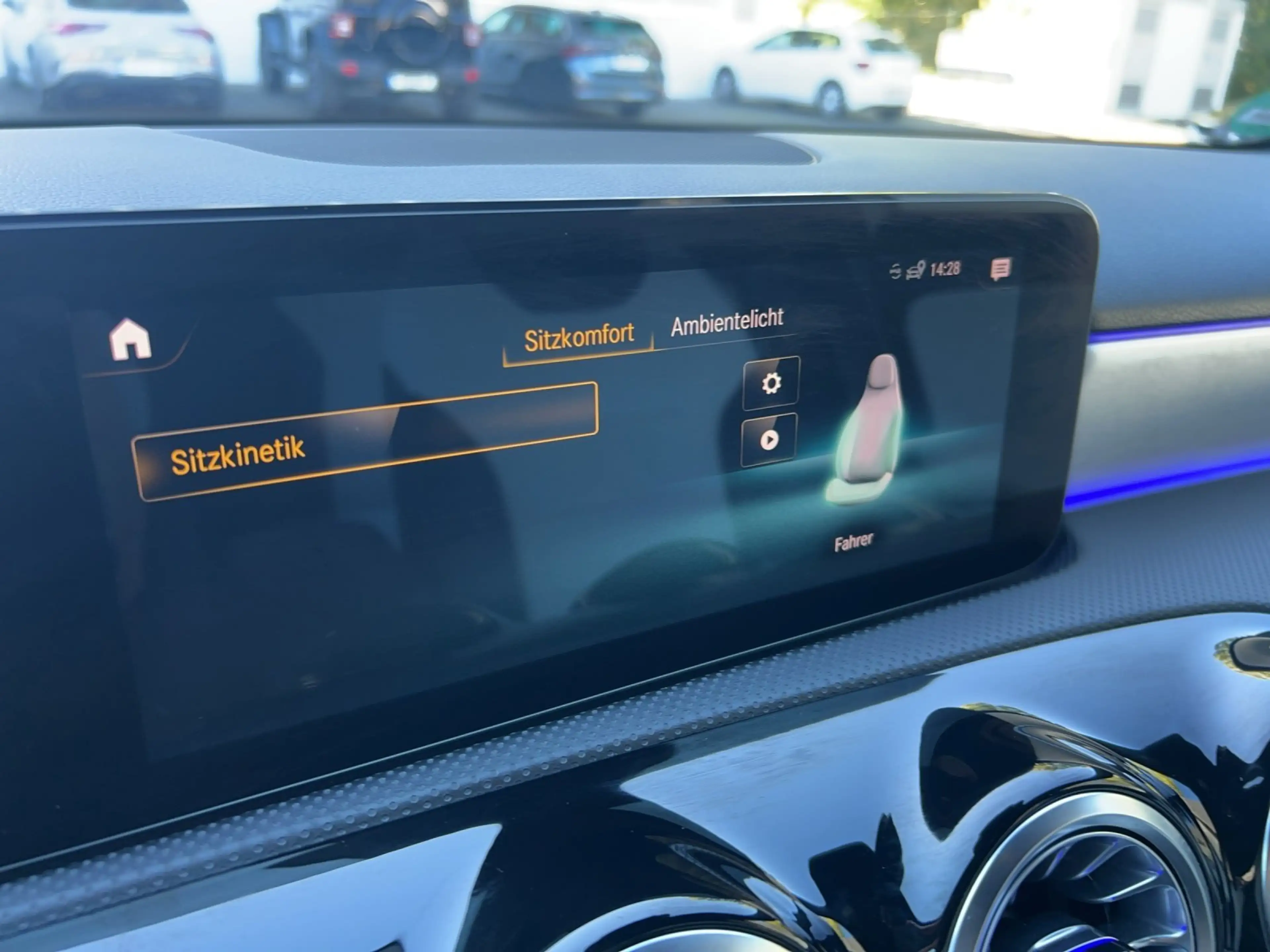 Mercedes-Benz A 35 AMG A35 AMG Limo HighEndMBUX Kamera LED Memo Standhz — photo 15